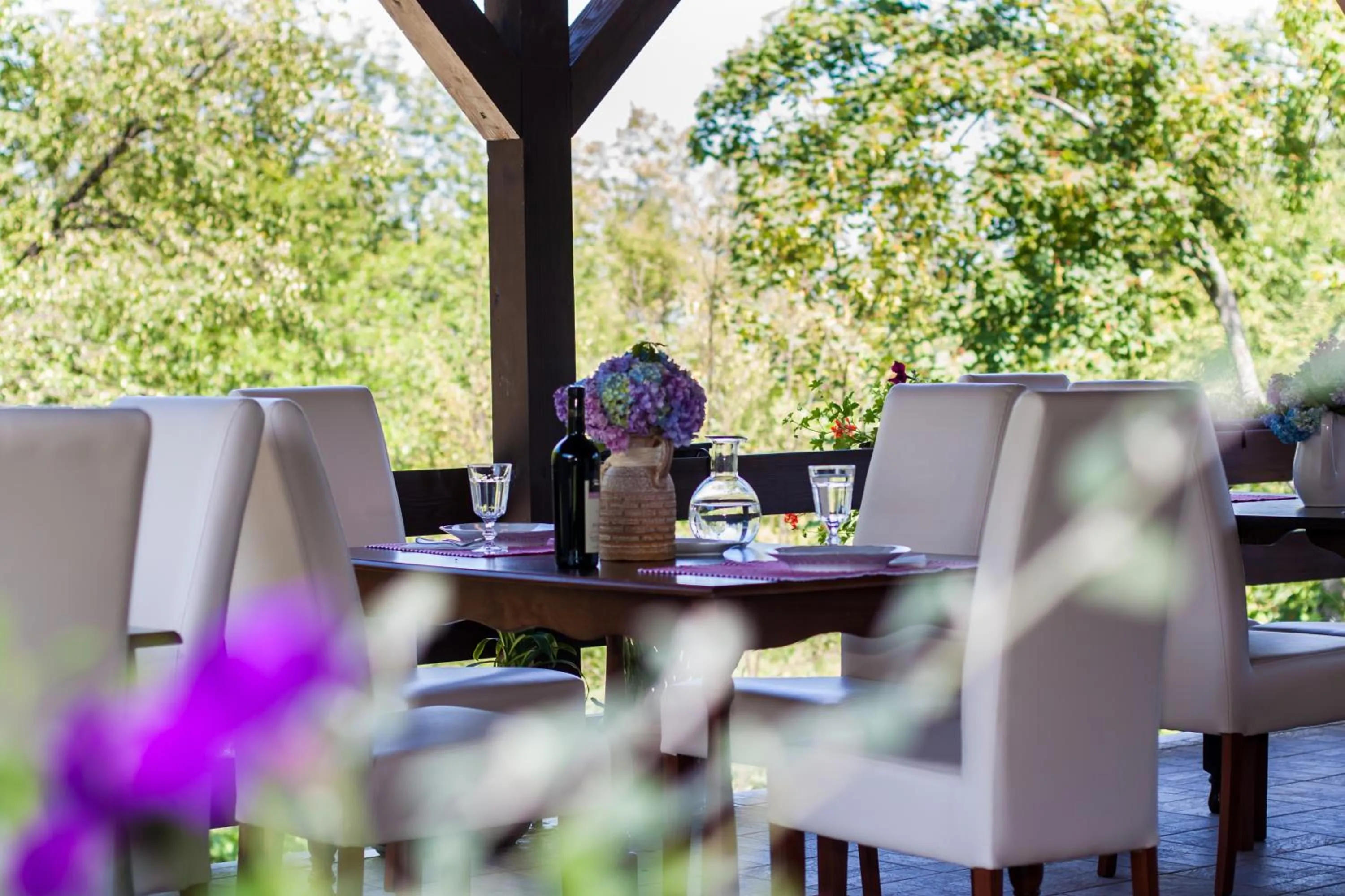 Restaurant/places to eat in B&B Villa Nena