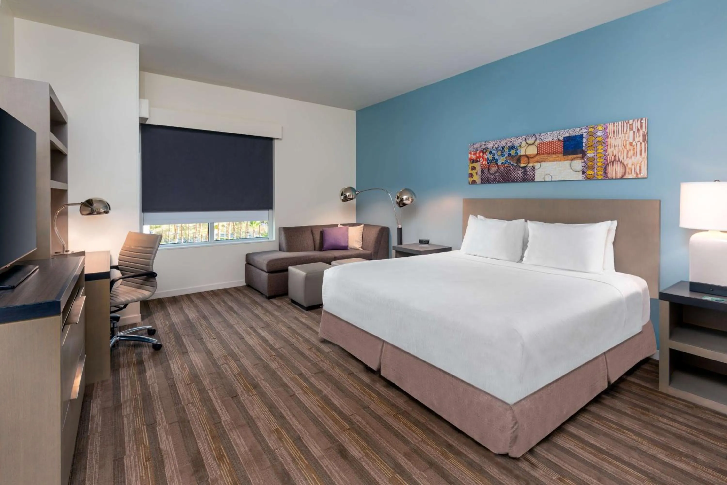 Bedroom, Bed in Hyatt House Orlando Airport