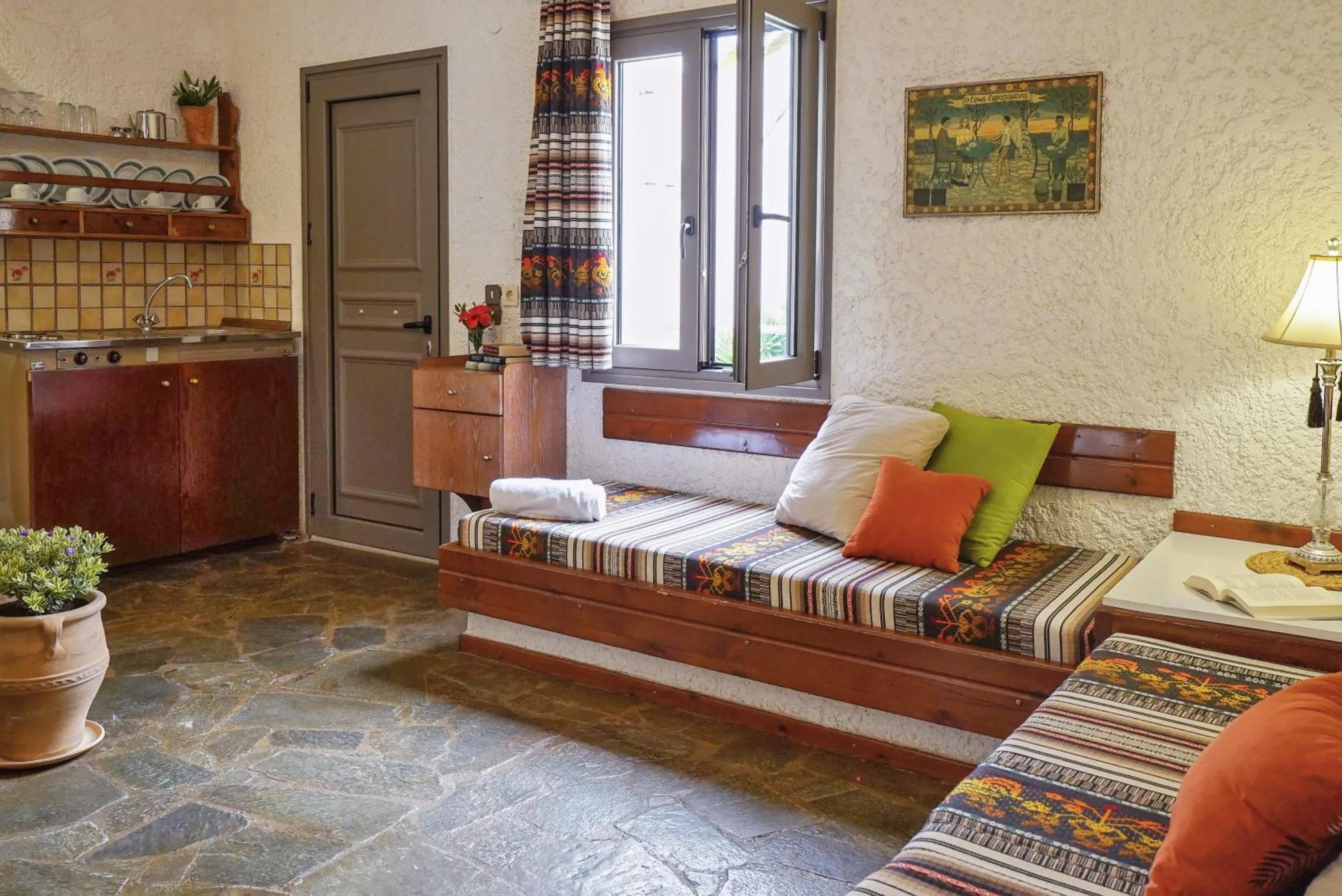 Living room, Bed in Flamingos Hotel Apartments