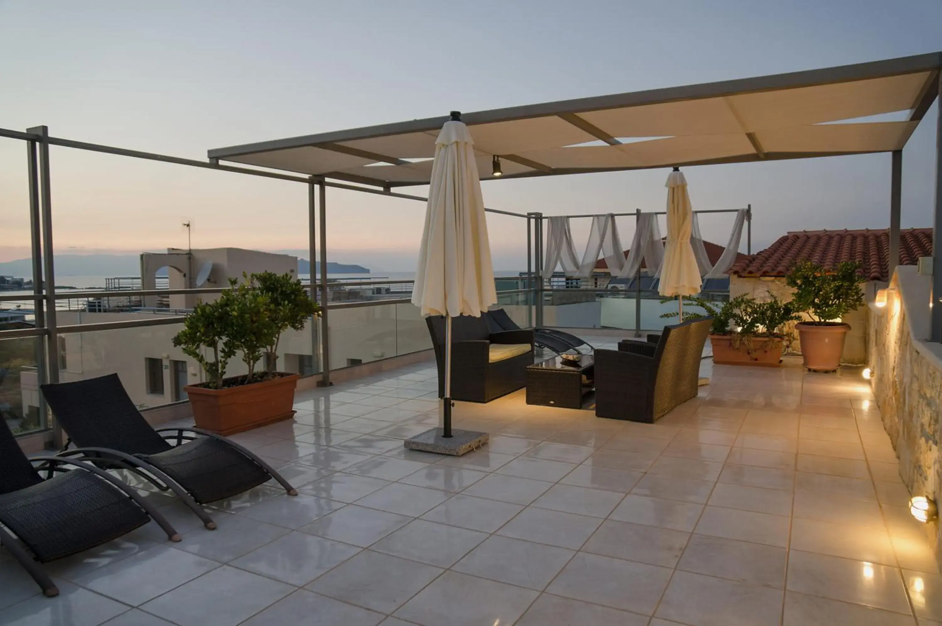 Property building in Flamingos Hotel Apartments Property building in Flamingos Hotel Apartments