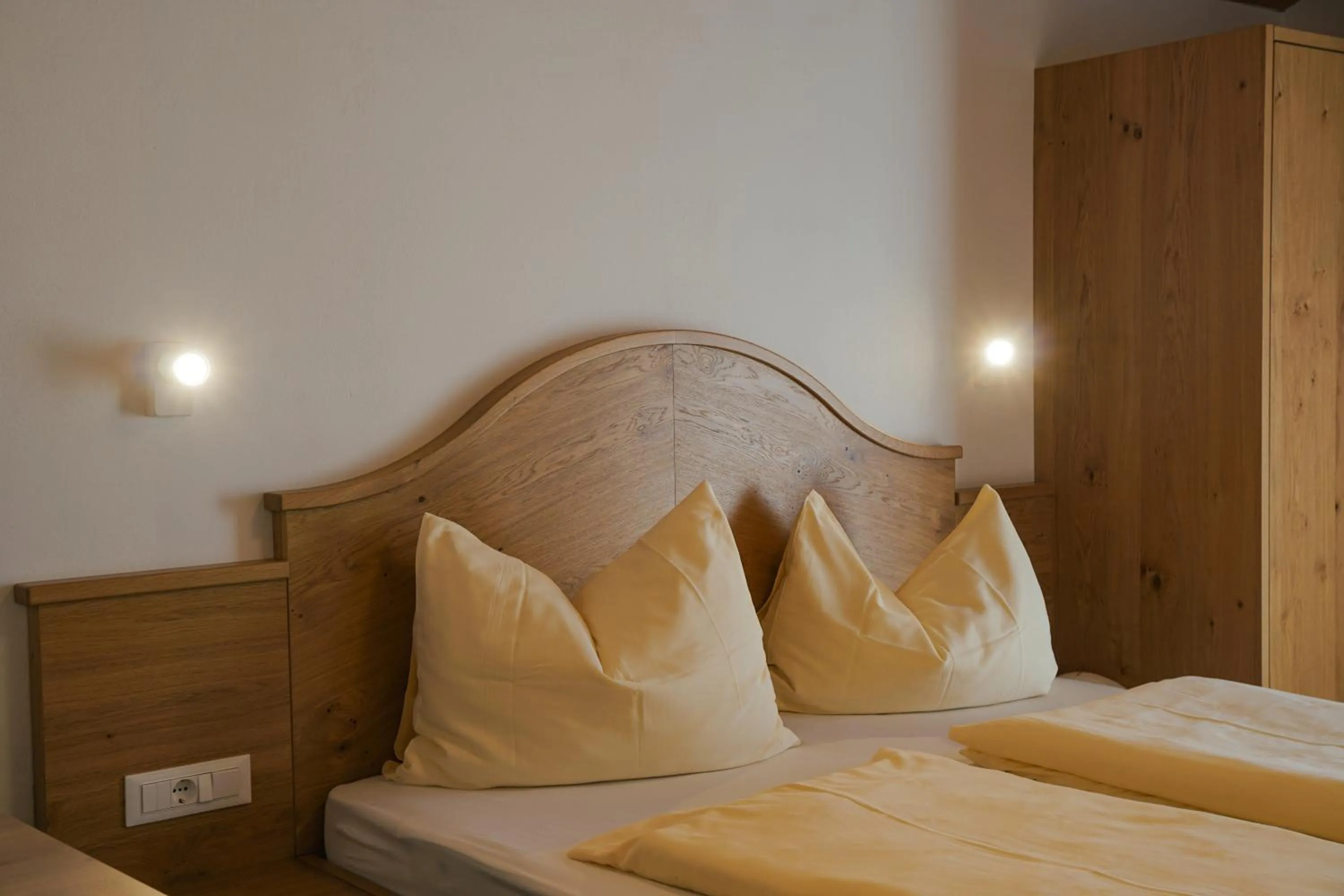 Photo of the whole room, Bed in Oberwirtshof