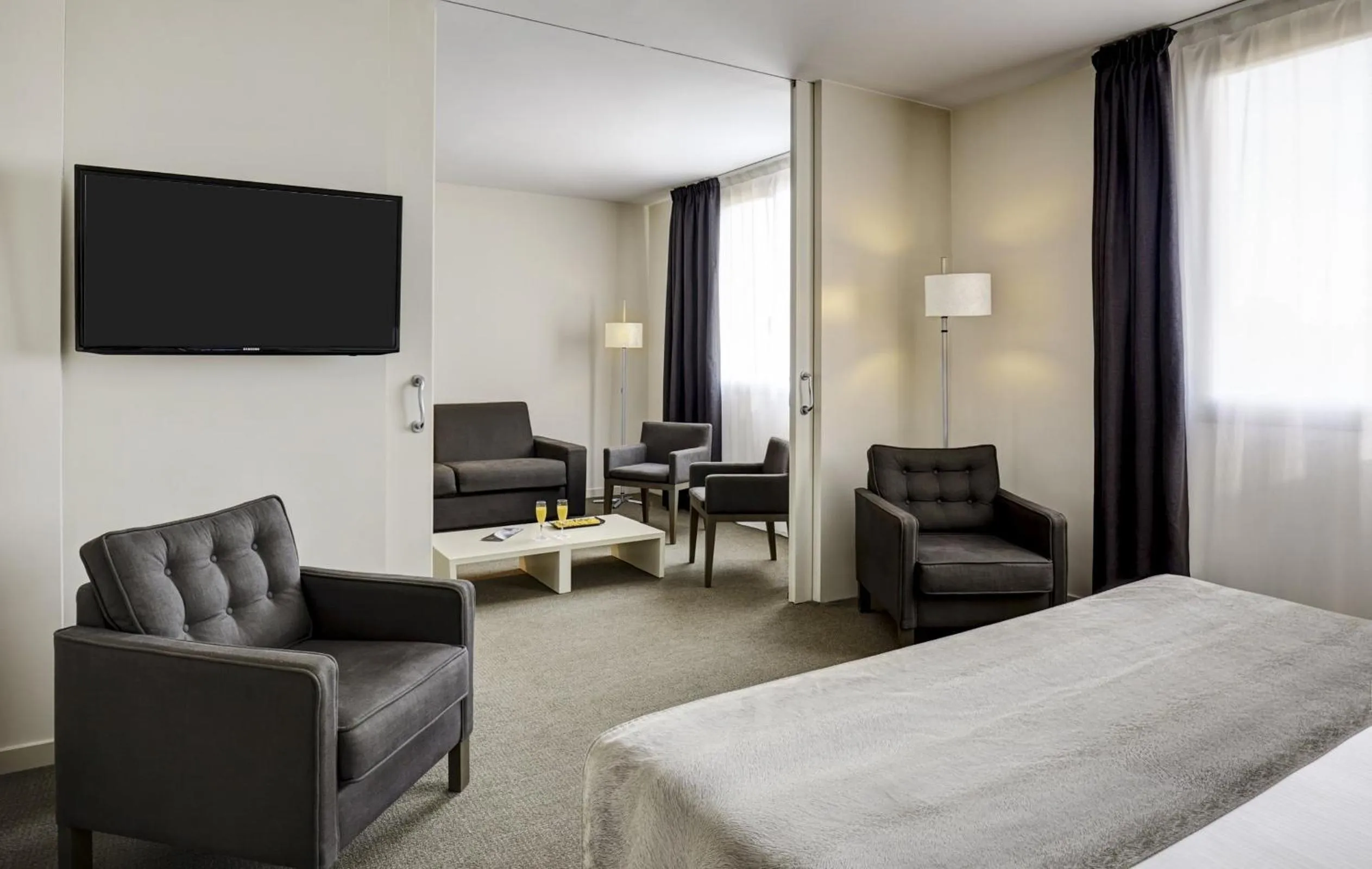 Photo of the whole room, Bed in Sercotel Amister Art Hotel Barcelona