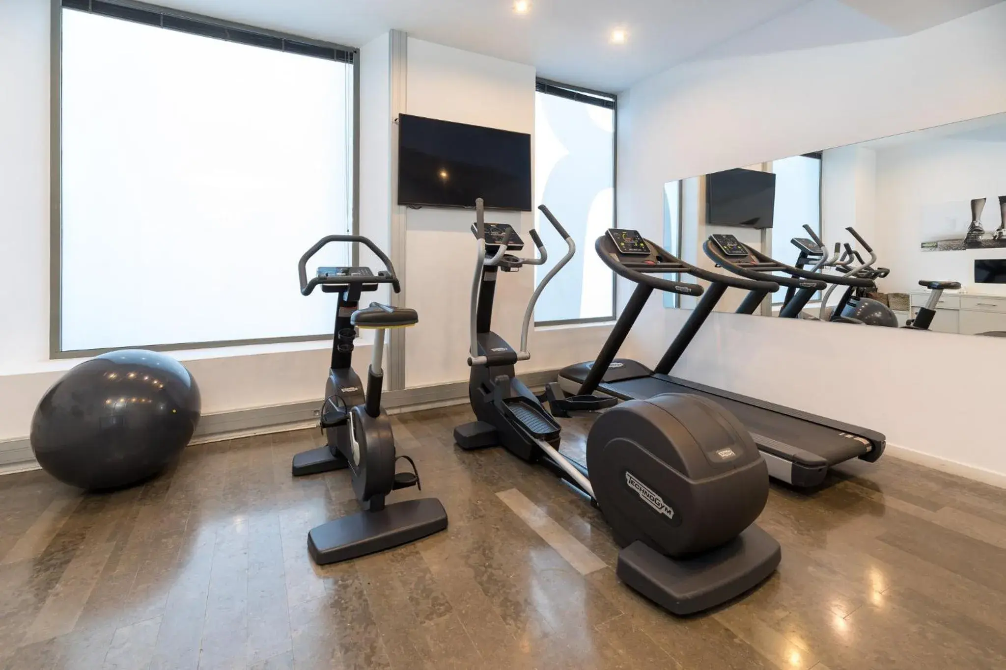 Fitness centre/facilities in Sercotel Amister Art Hotel Barcelona Fitness centre/facilities in Sercotel Amister Art Hotel Barcelona
