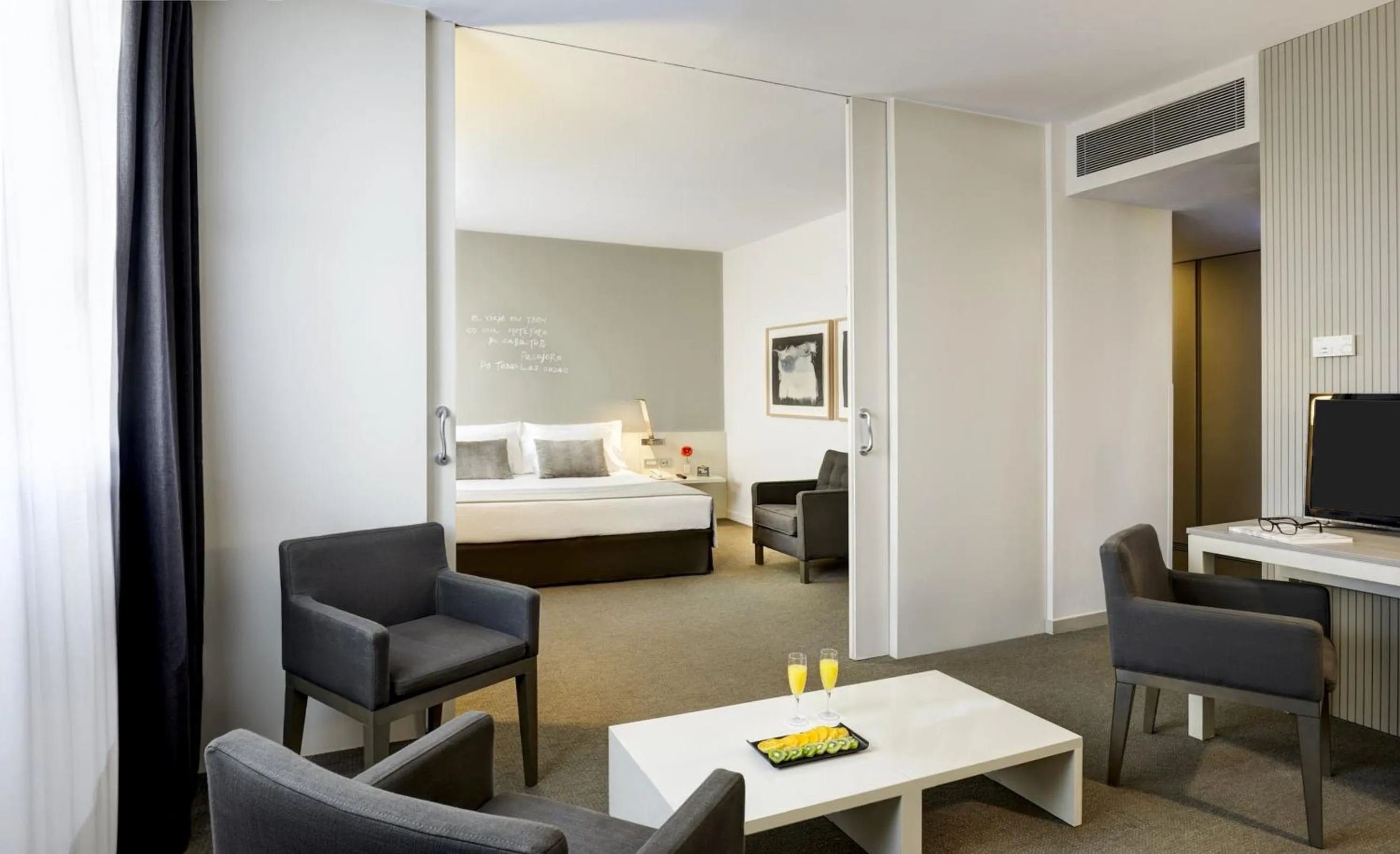 Photo of the whole room, Bed in Sercotel Amister Art Hotel Barcelona