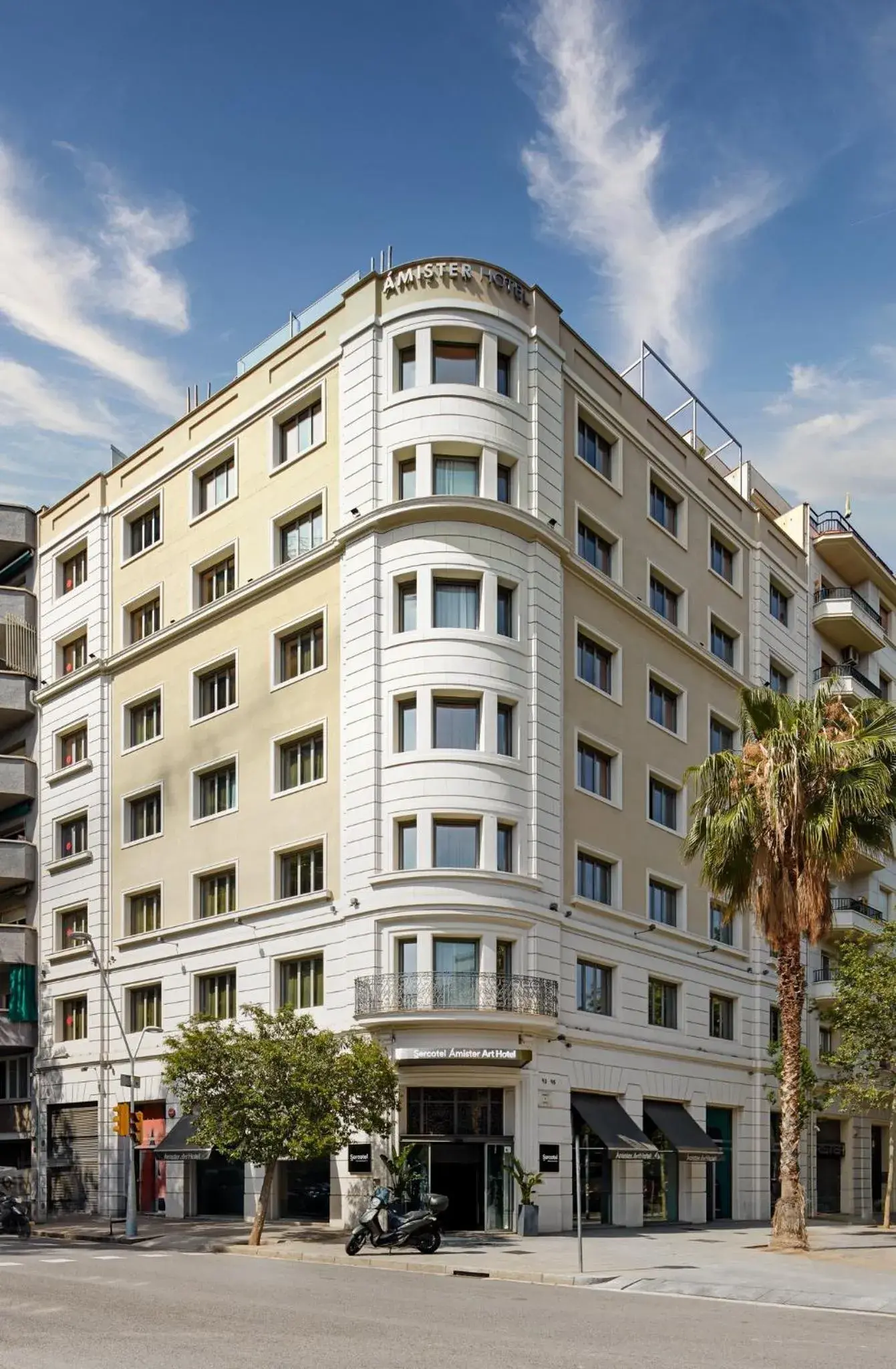 Facade/entrance in Sercotel Amister Art Hotel Barcelona Facade/entrance in Sercotel Amister Art Hotel Barcelona