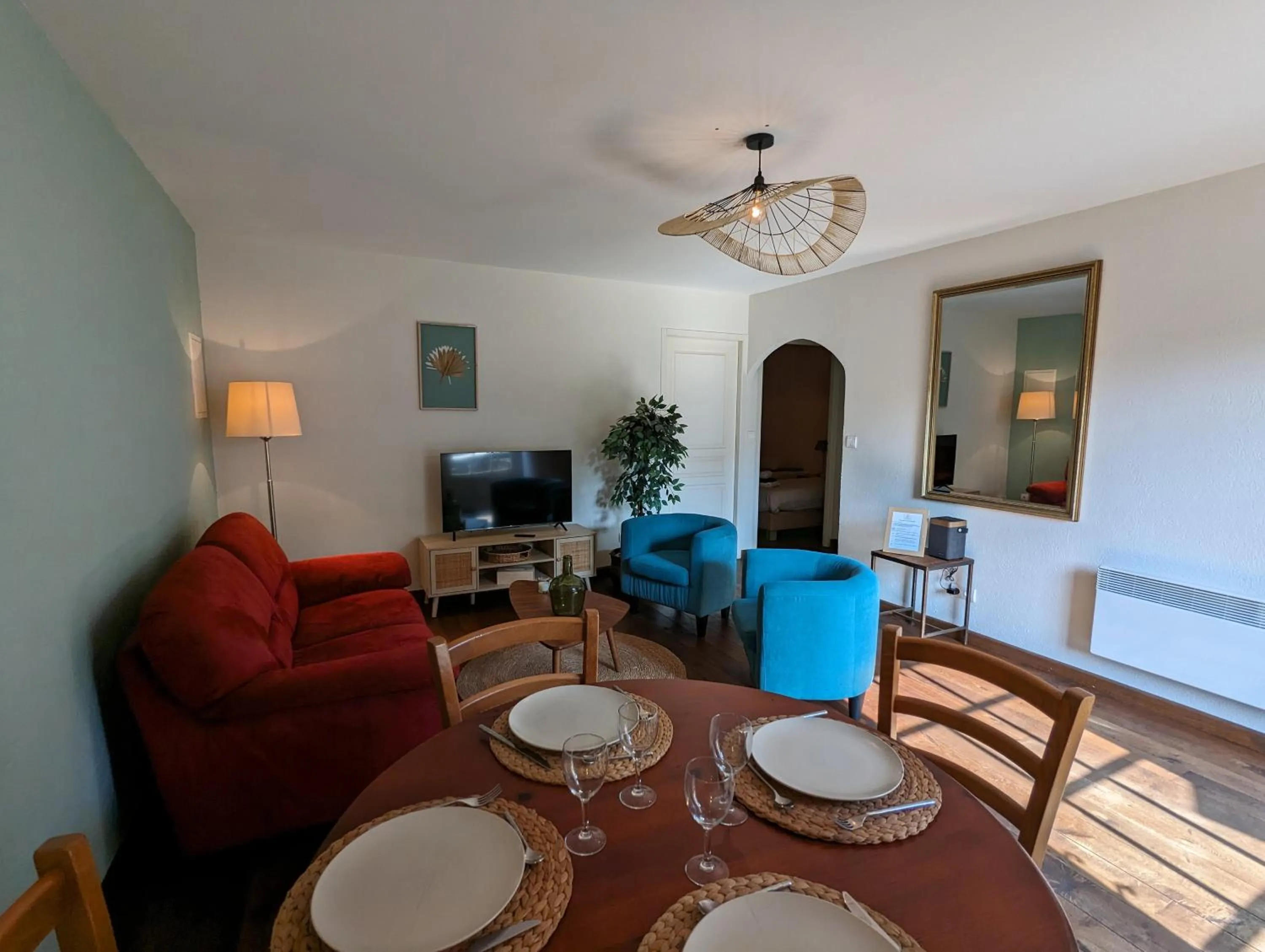 Communal lounge/ TV room in Domaine de Brise Bois - Chambres & Gîtes