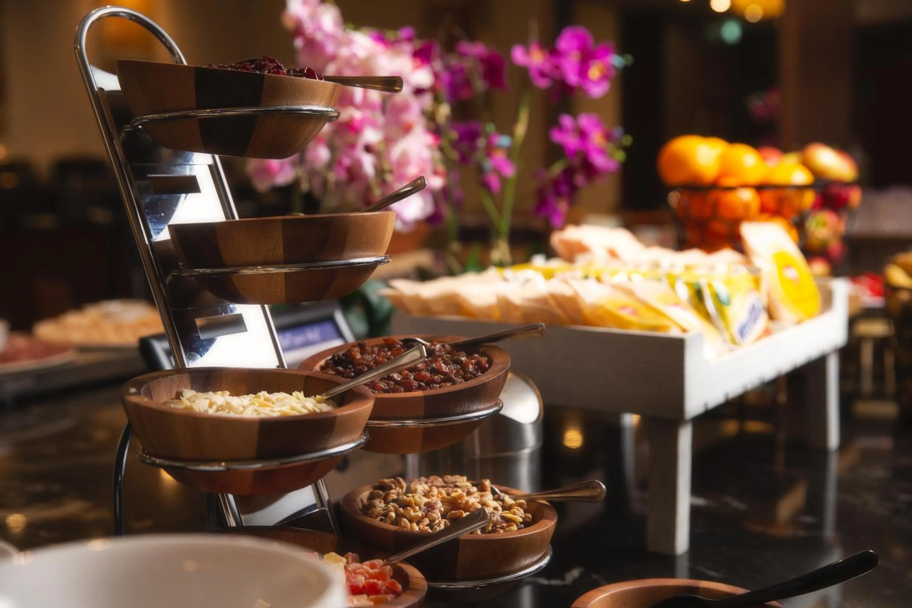 Breakfast in City Sleeper at Royal National Hotel