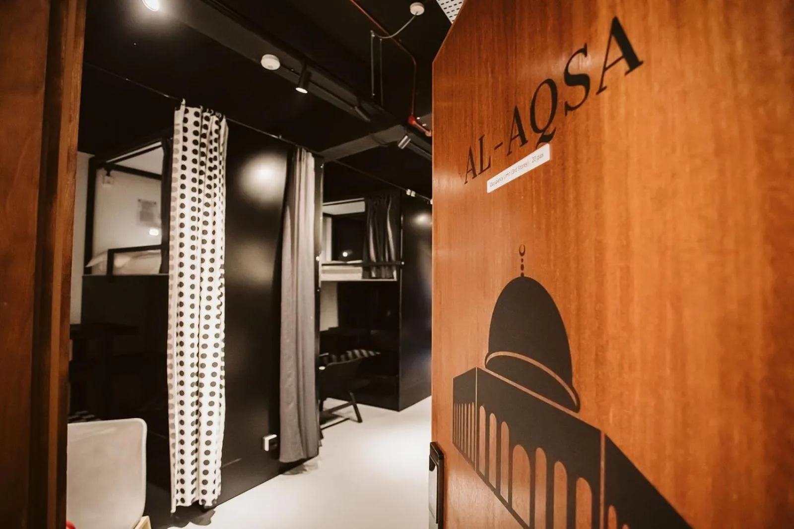 7 Wonders Hostel @ Boat Quay