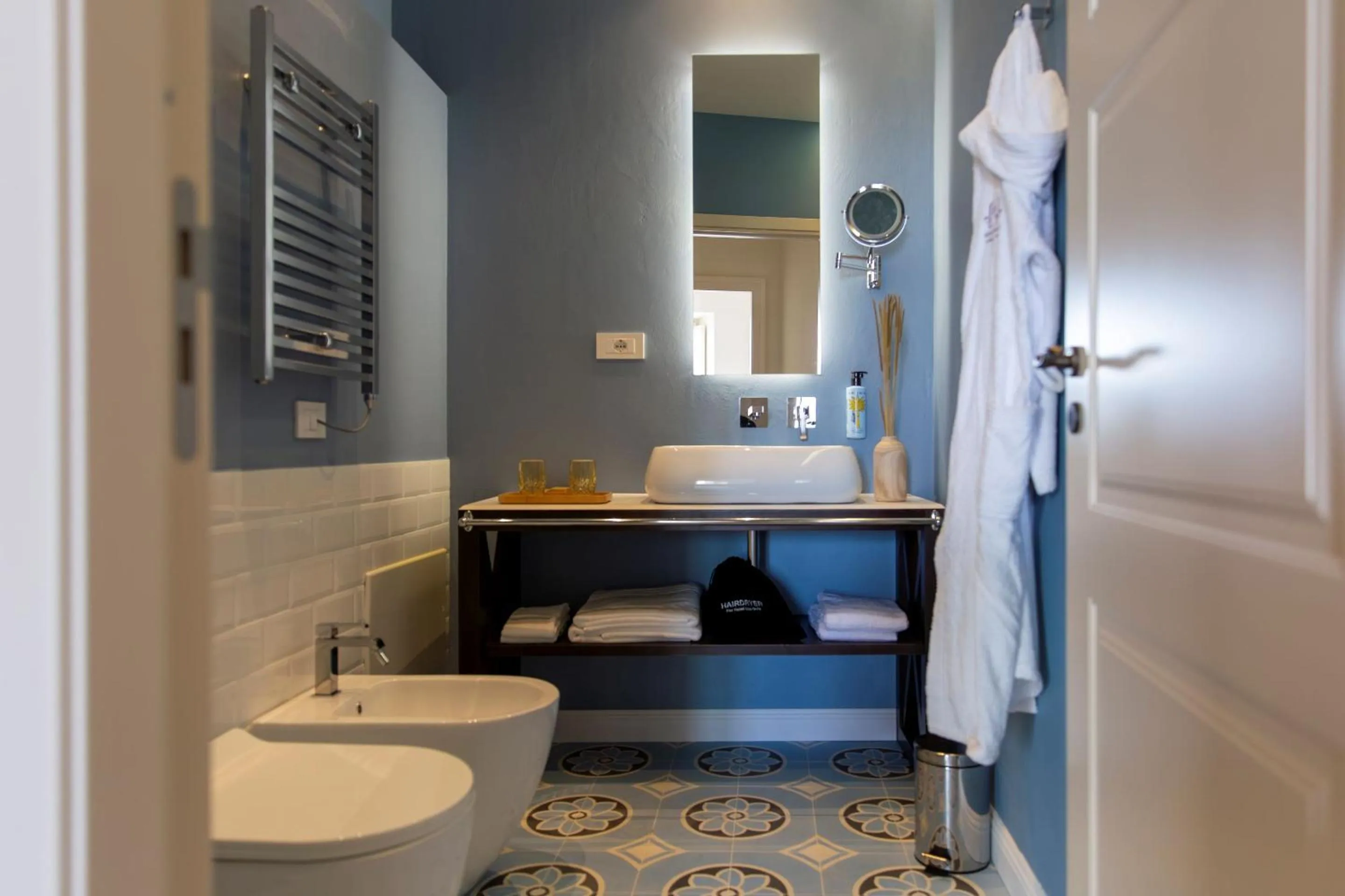 Shower in Costamante Suites & Spa