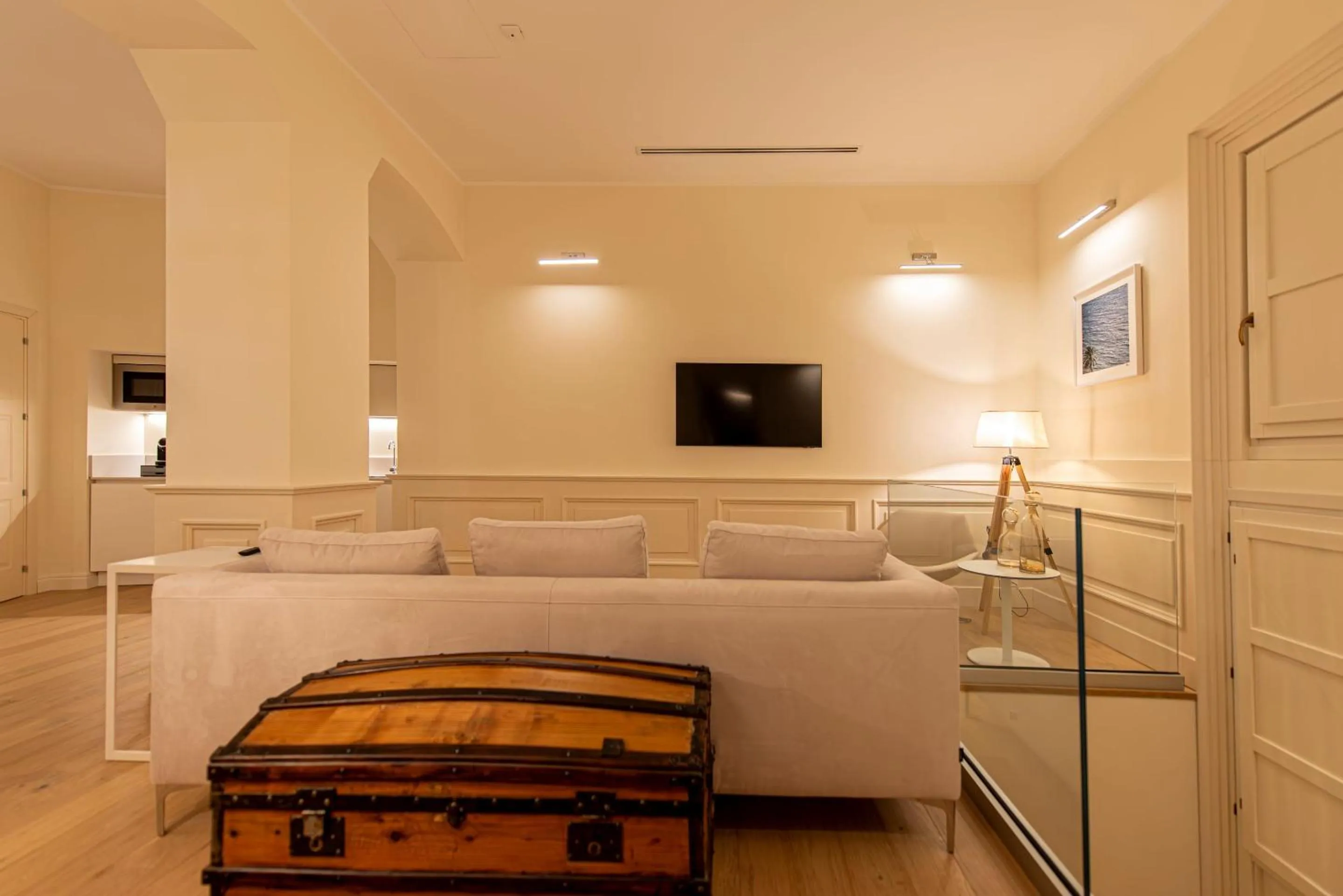 TV and multimedia, Bed in Costamante Suites & Spa