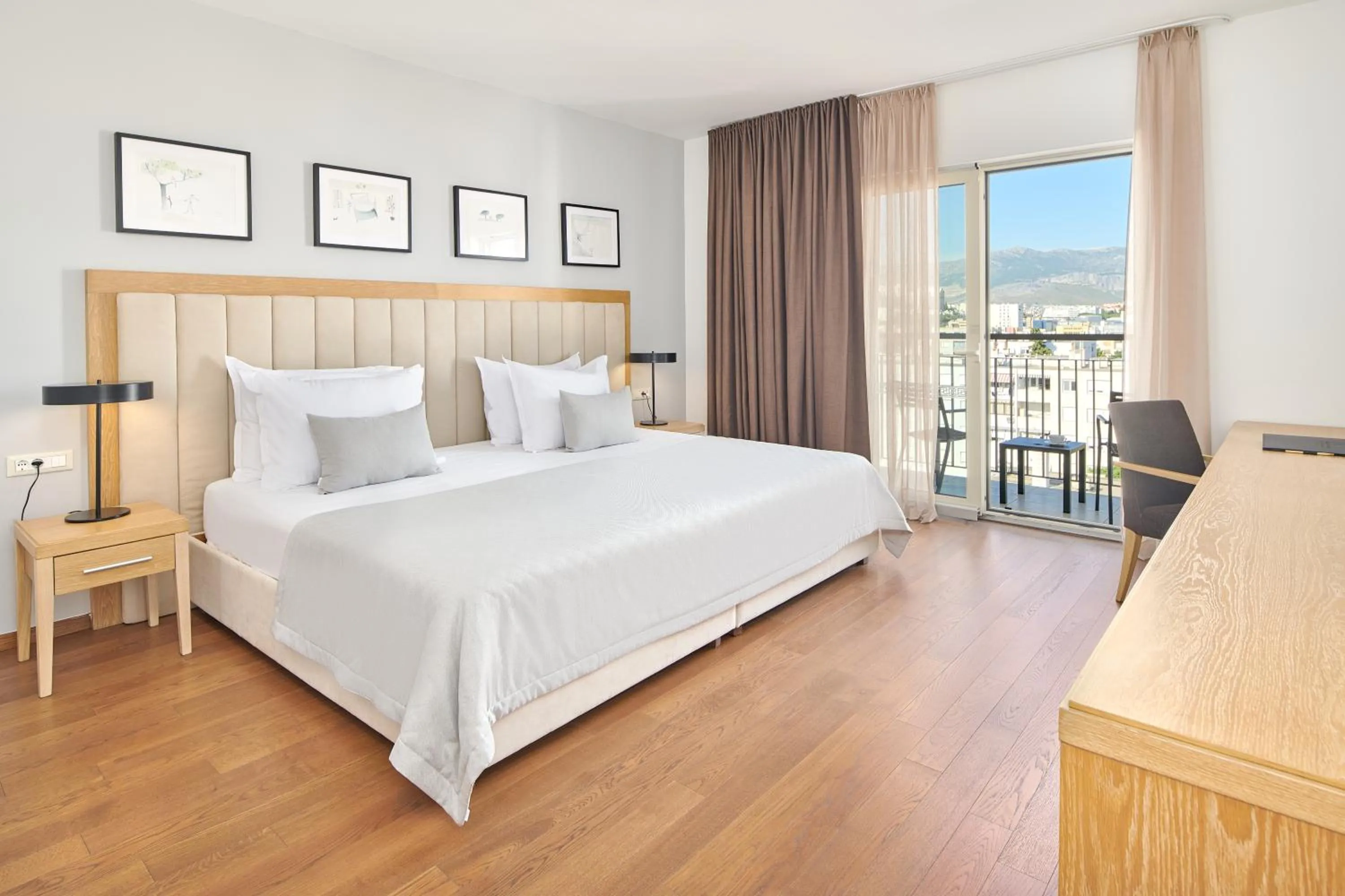 Bed in Dioklecijan Hotel & Residence