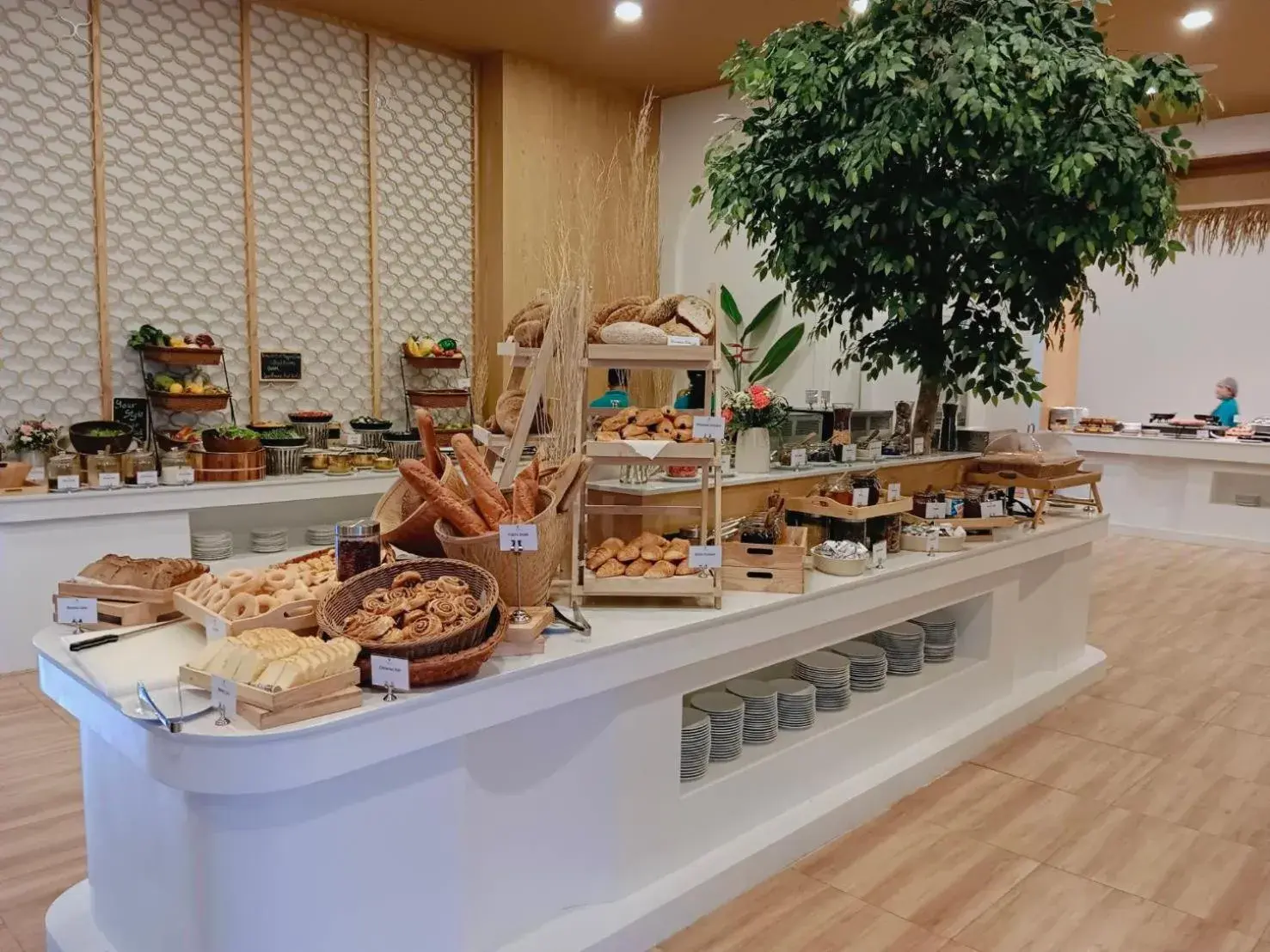 Restaurant/places to eat in Phuket Emerald Beach Resort Restaurant/places to eat in Phuket Emerald Beach Resort