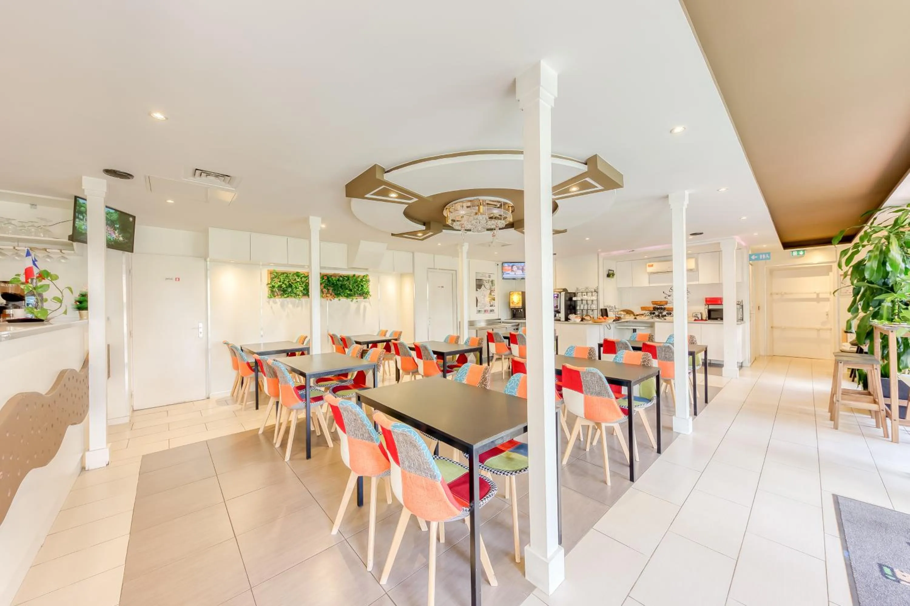 Restaurant/places to eat in FASTHOTEL ROISSY CDG SUD - Claye Souilly