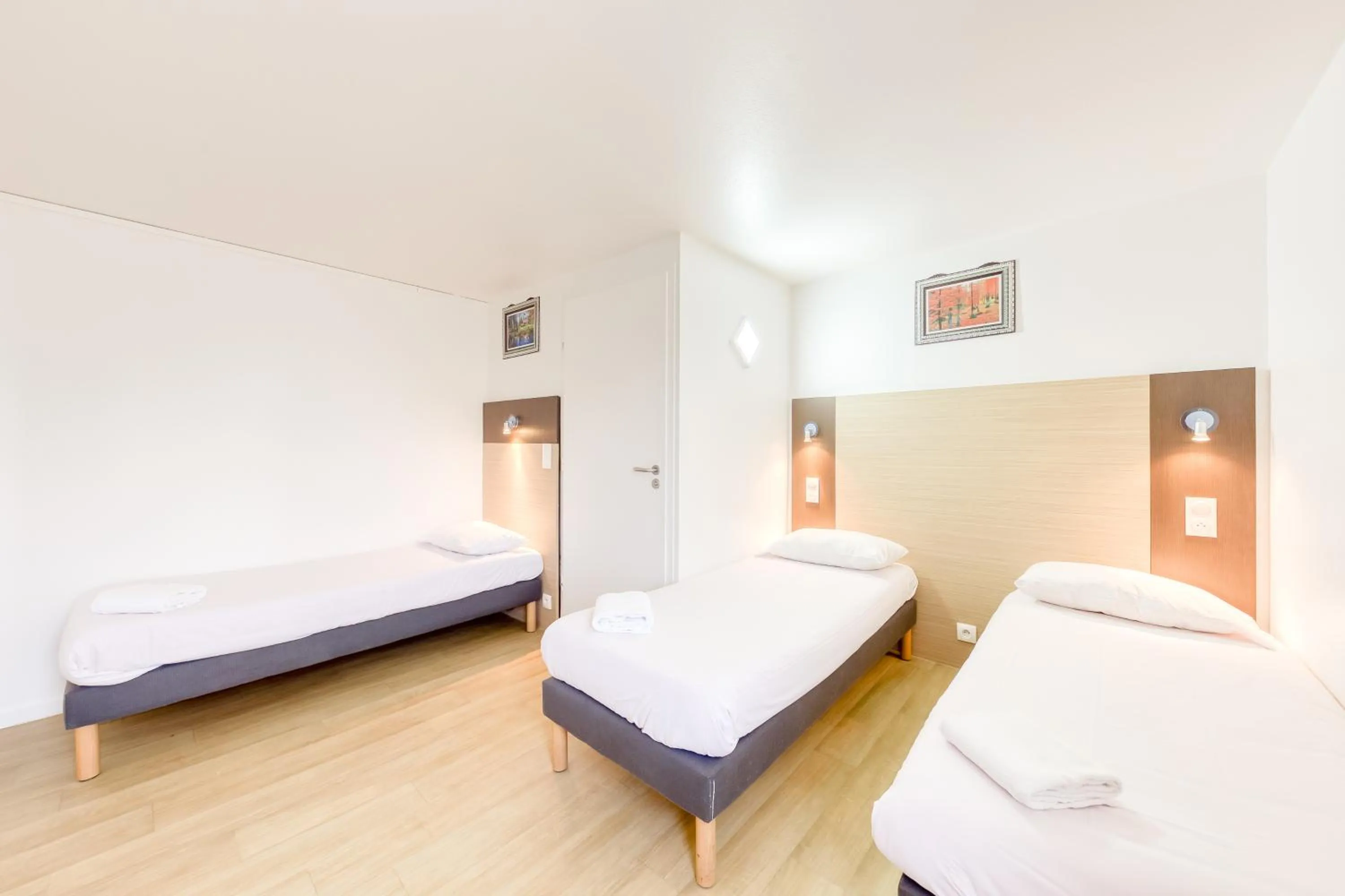 Bed in FASTHOTEL ROISSY CDG SUD - Claye Souilly