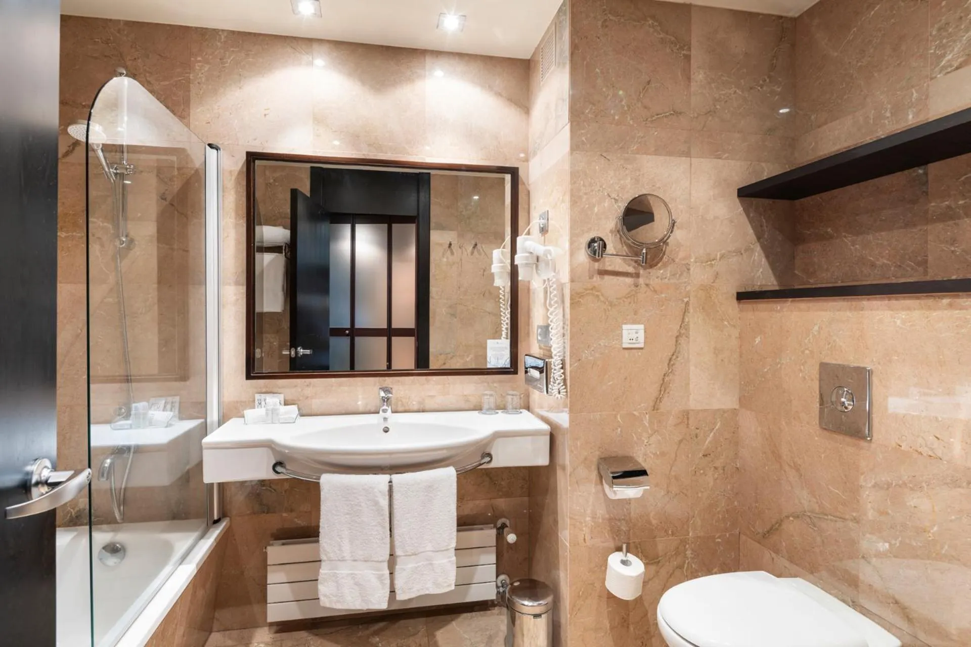 Bathroom in Attica21 Coruña