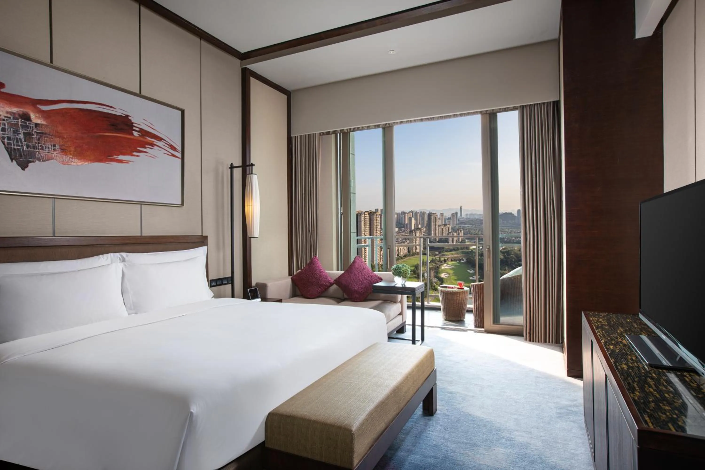 Bed in Crowne Plaza Chongqing New North Zone by IHG