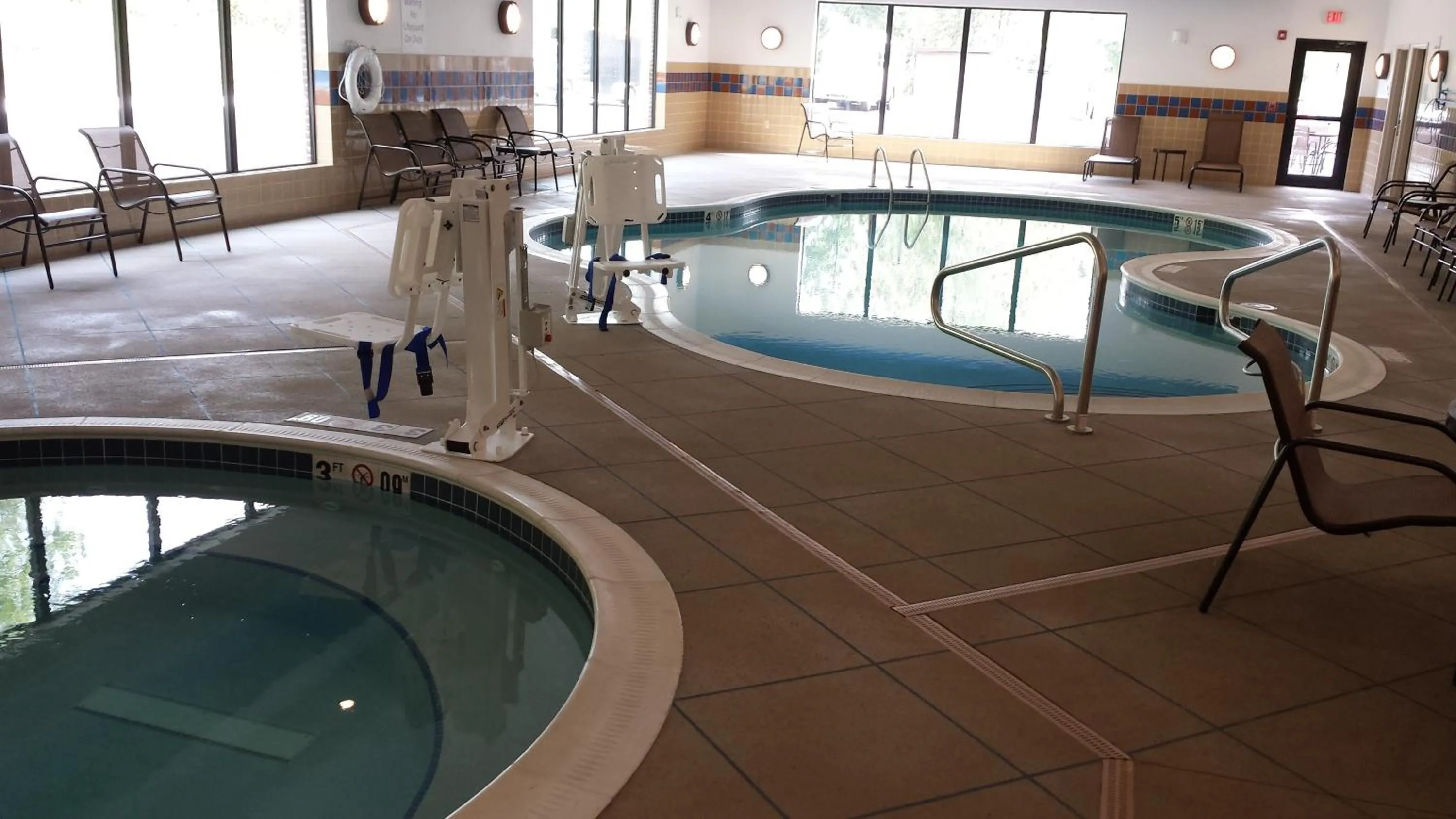 Swimming pool in Holiday Inn Express & Suites Cambridge by IHG