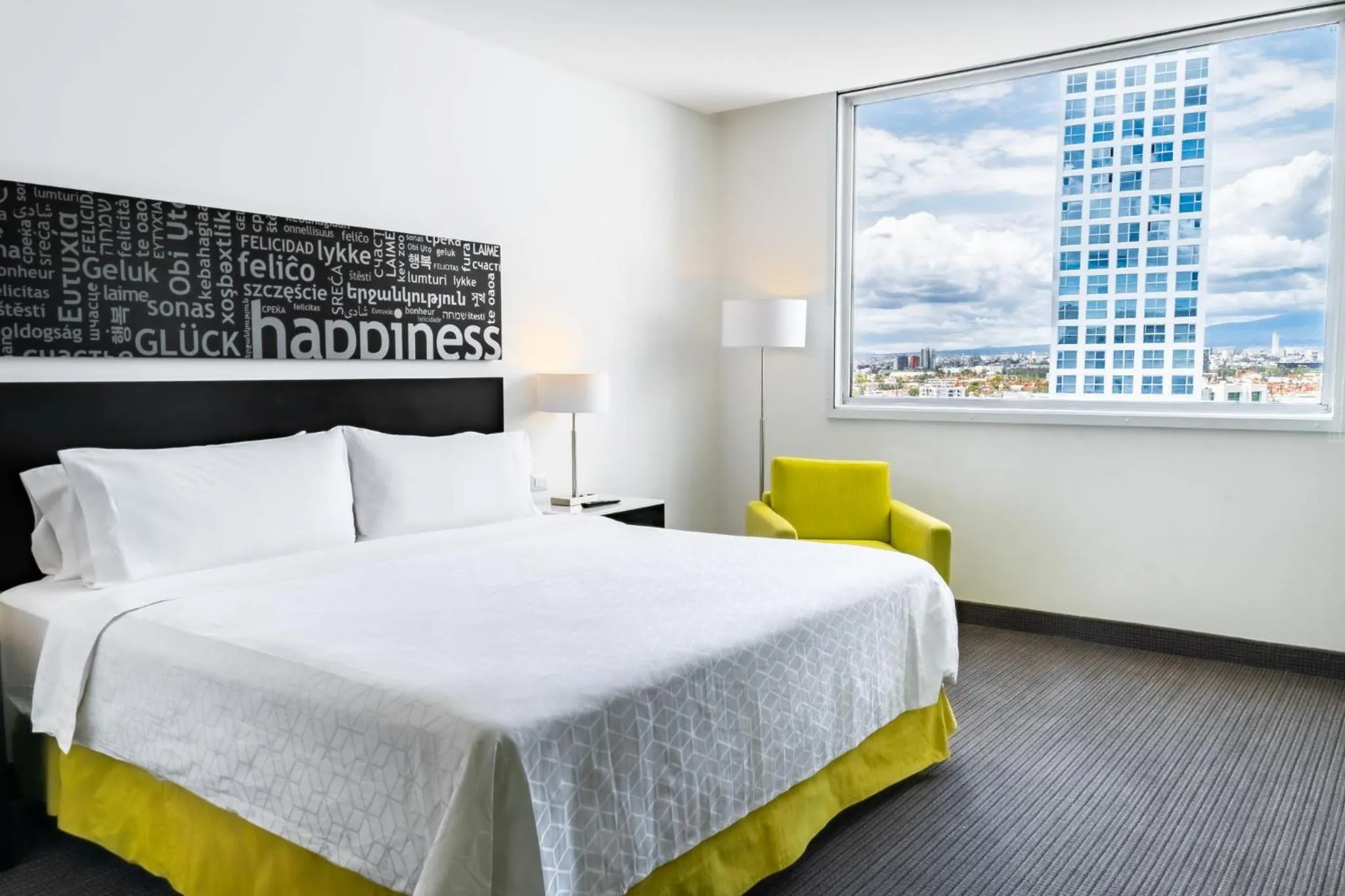 Photo of the whole room, Bed in Holiday Inn Express & Suites Puebla Angelopolis by IHG