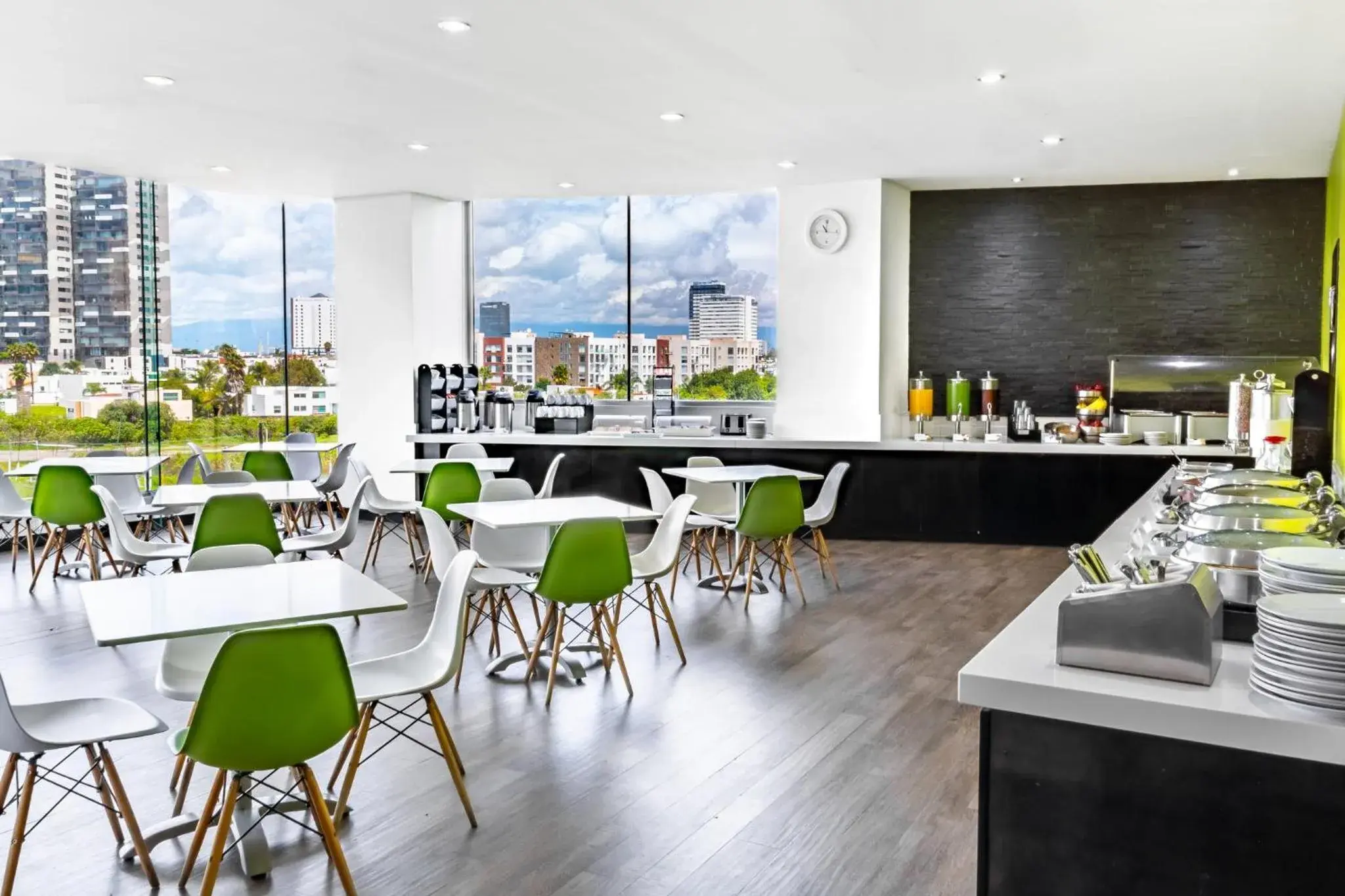 Breakfast in Holiday Inn Express & Suites Puebla Angelopolis by IHG Breakfast in Holiday Inn Express & Suites Puebla Angelopolis by IHG