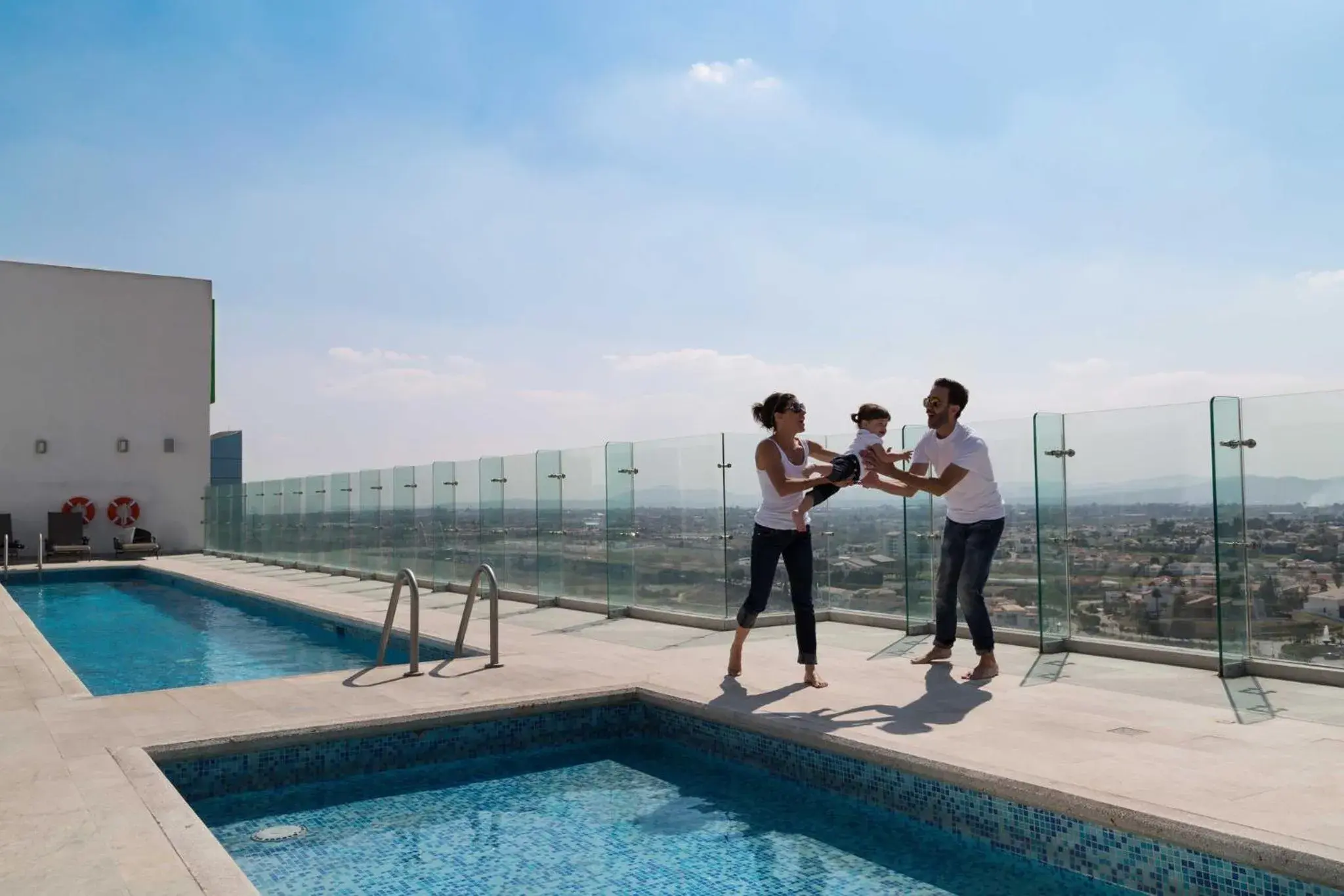 Swimming pool in Holiday Inn Express & Suites Puebla Angelopolis by IHG Swimming pool in Holiday Inn Express & Suites Puebla Angelopolis by IHG