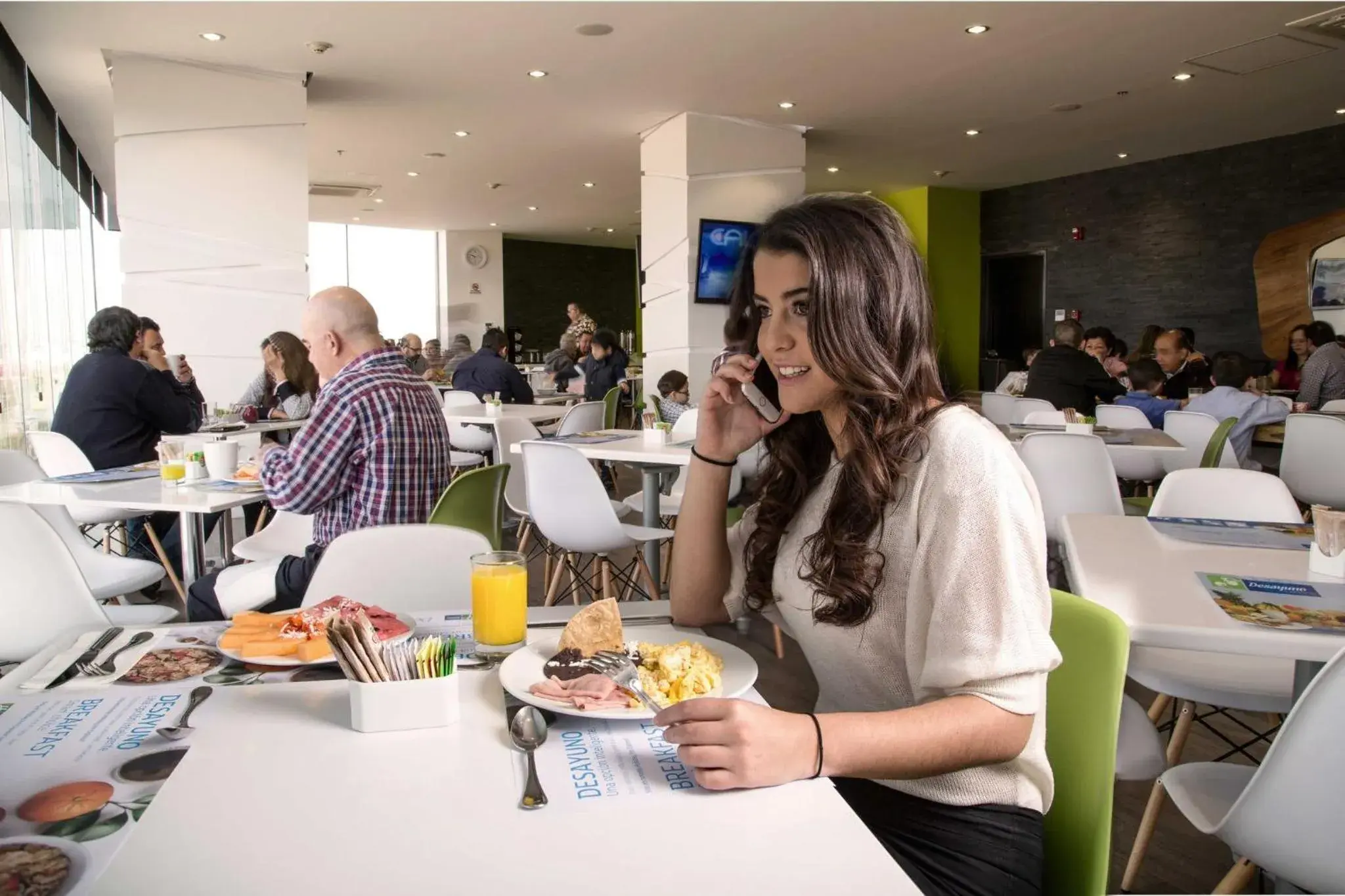 Restaurant/places to eat in Holiday Inn Express & Suites Puebla Angelopolis by IHG Restaurant/places to eat in Holiday Inn Express & Suites Puebla Angelopolis by IHG