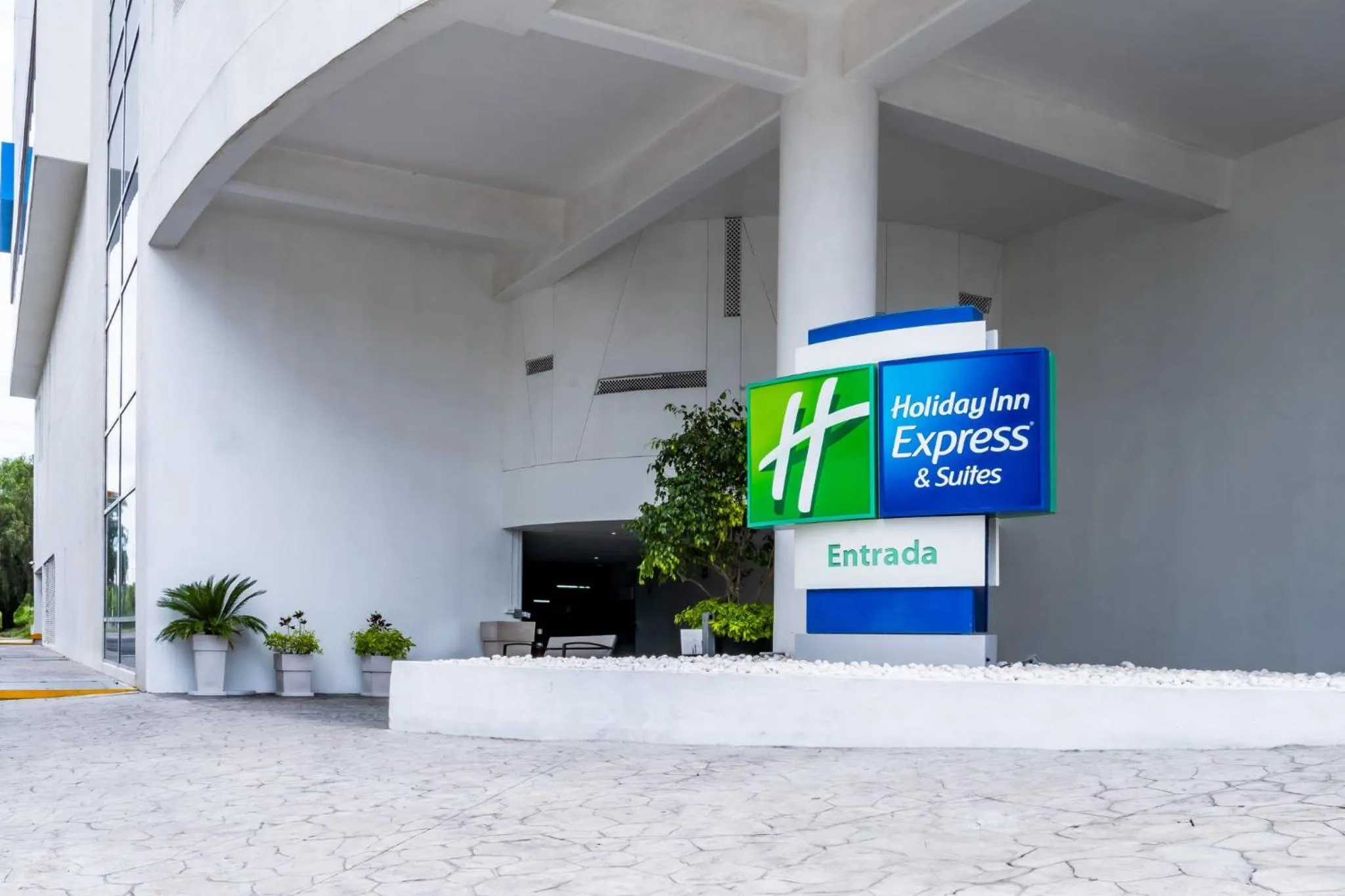 Property building in Holiday Inn Express & Suites Puebla Angelopolis by IHG