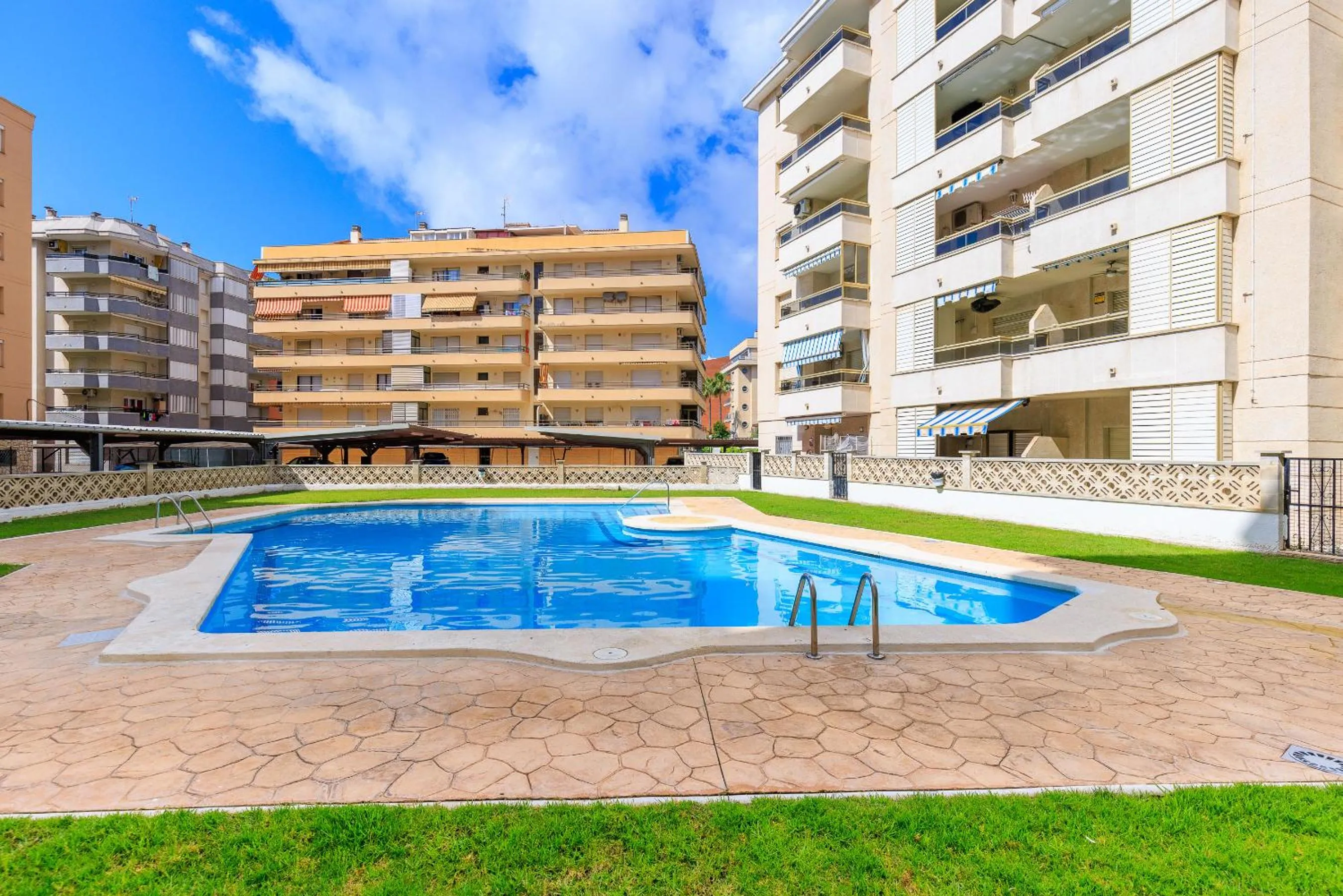 Swimming pool in Neia Apartment Planet Costa Dorada