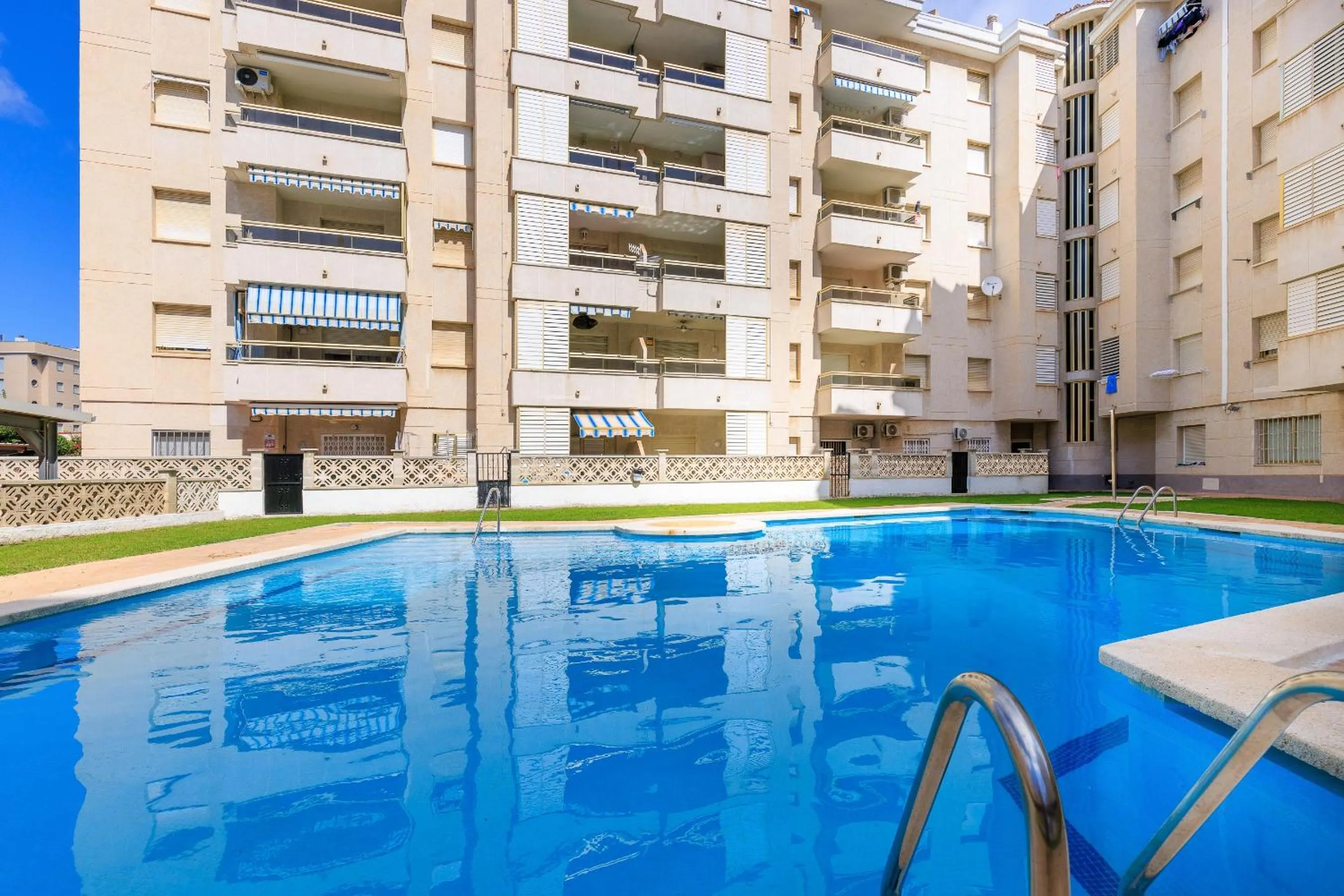 Swimming pool in Neia Apartment Planet Costa Dorada