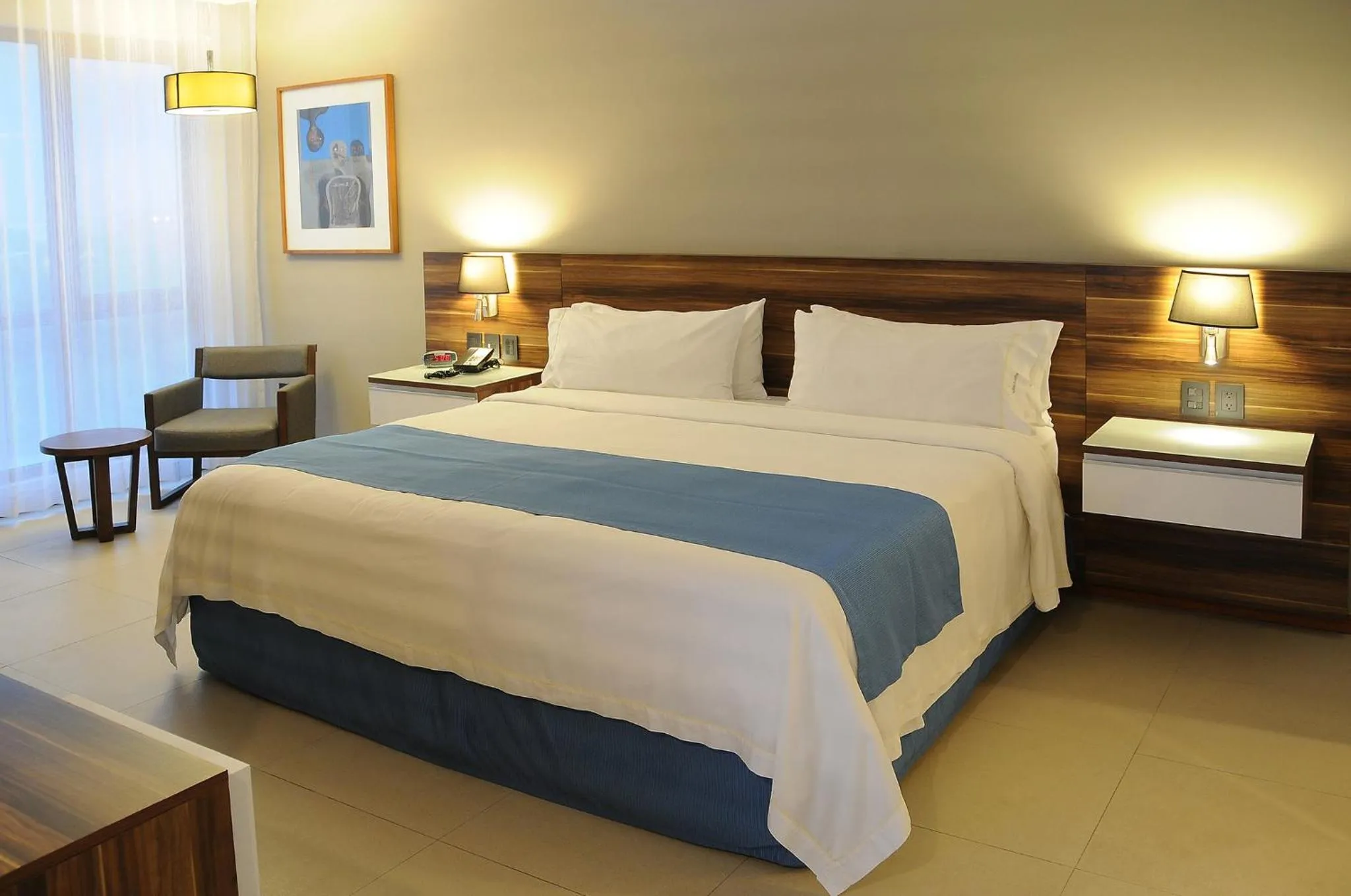 Photo of the whole room, Bed in Holiday Inn Express Puerto Vallarta by IHG