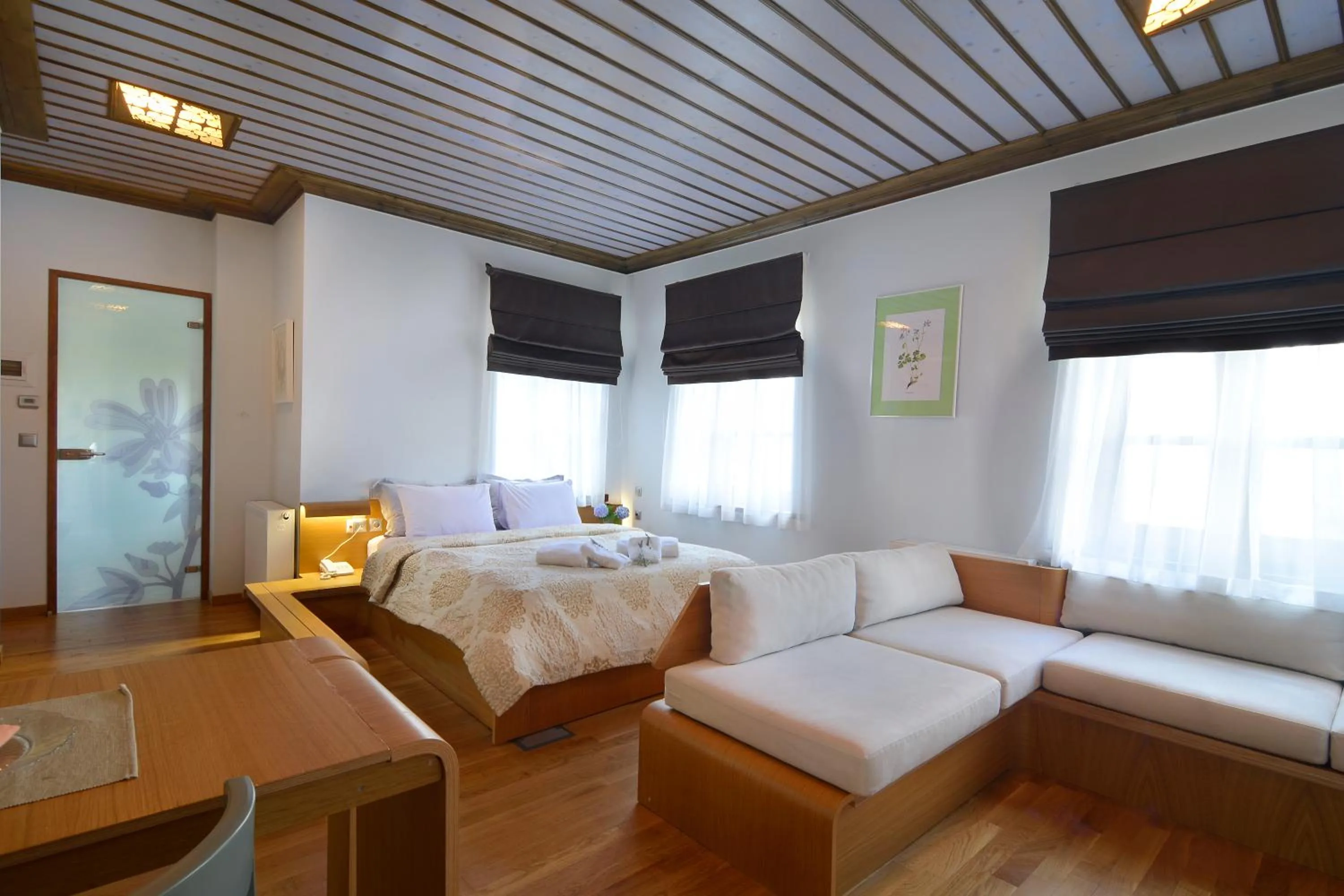 Bedroom, Bed in Dilofo Hotel Luxury Suites