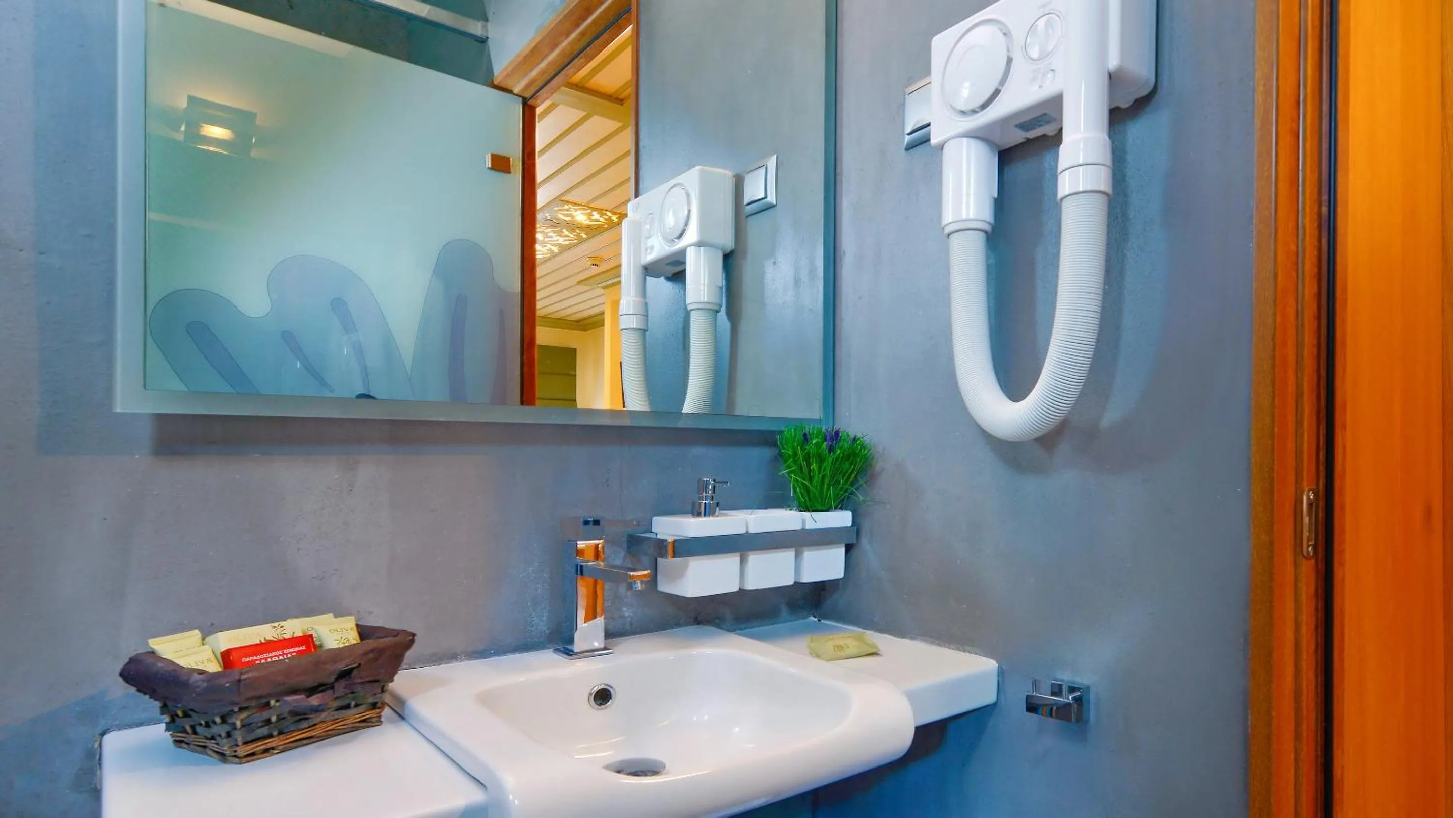 Shower in Dilofo Hotel Luxury Suites