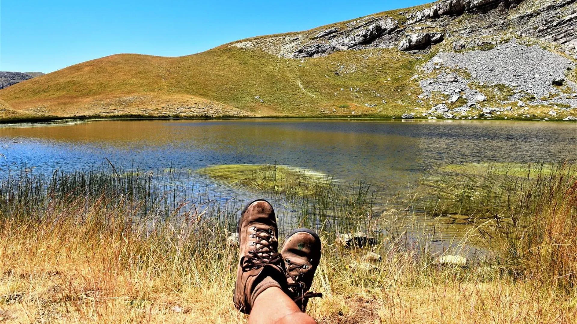 Hiking in Dilofo Hotel Luxury Suites