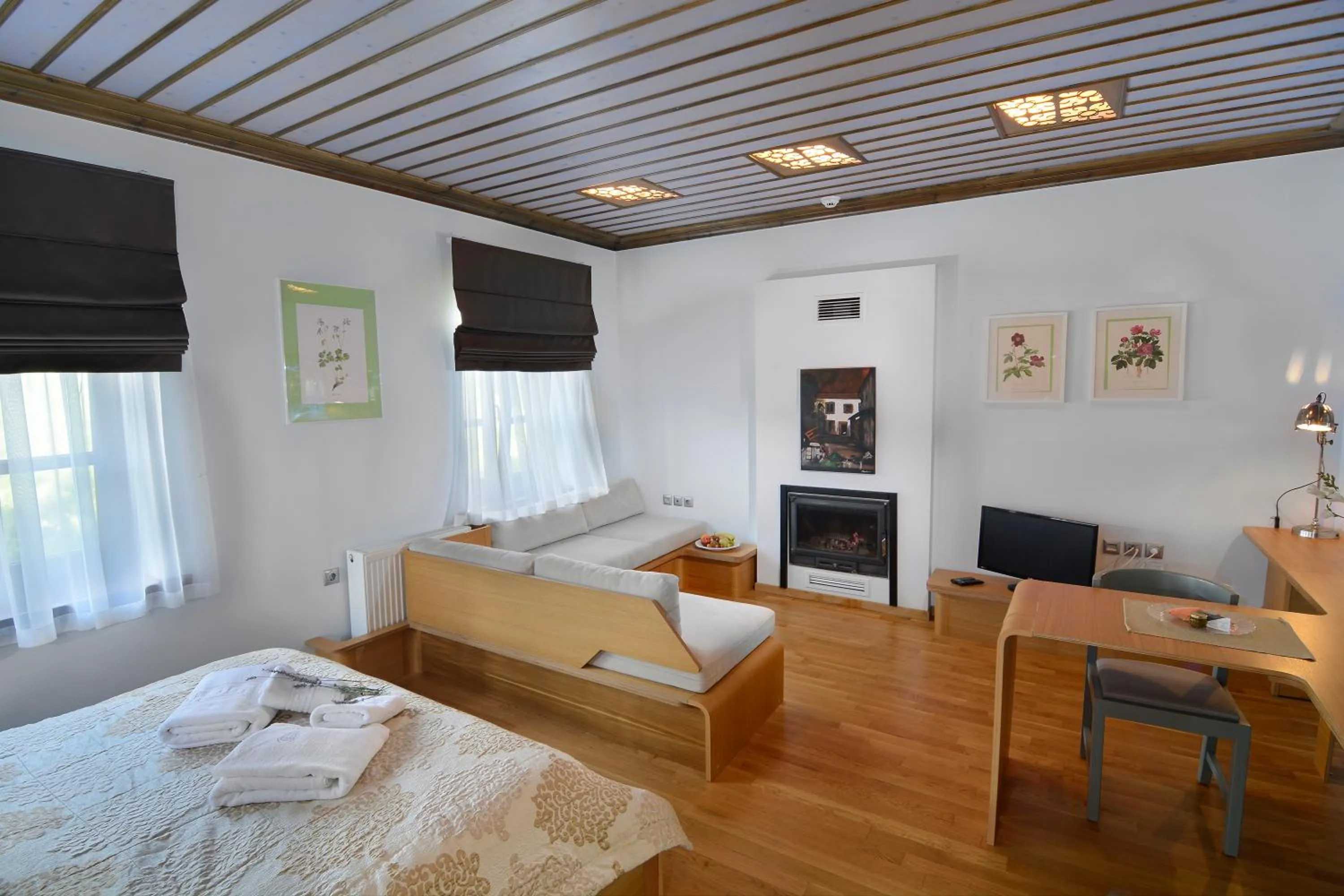 Living room, Bed in Dilofo Hotel Luxury Suites