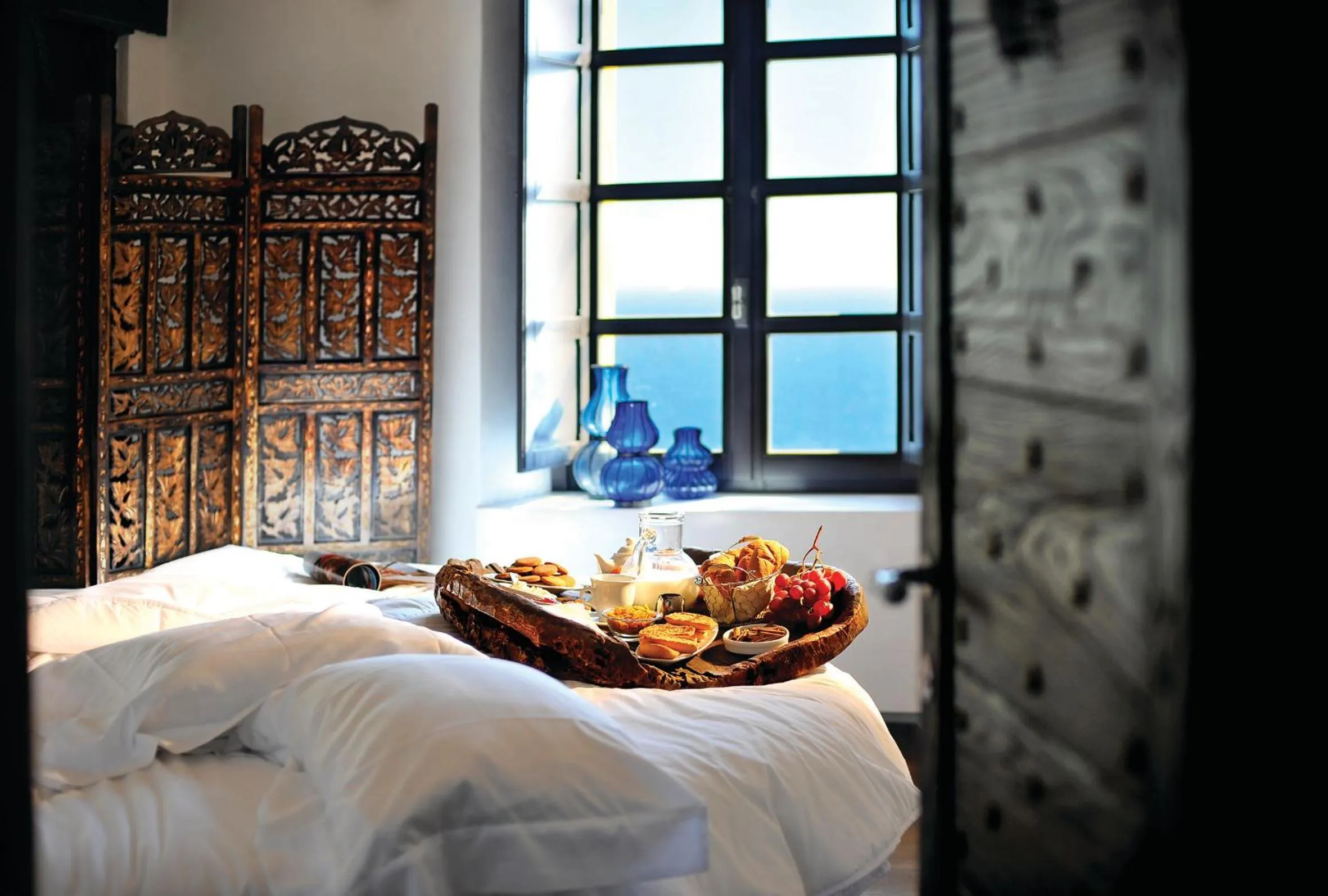 Photo of the whole room, Bed in Faro Capo Spartivento