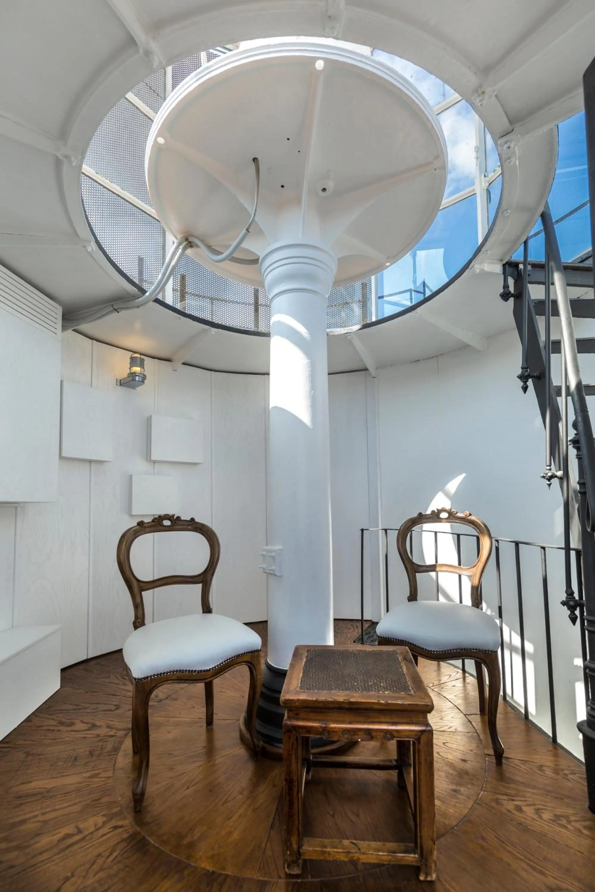 Communal lounge/ TV room in Faro Capo Spartivento