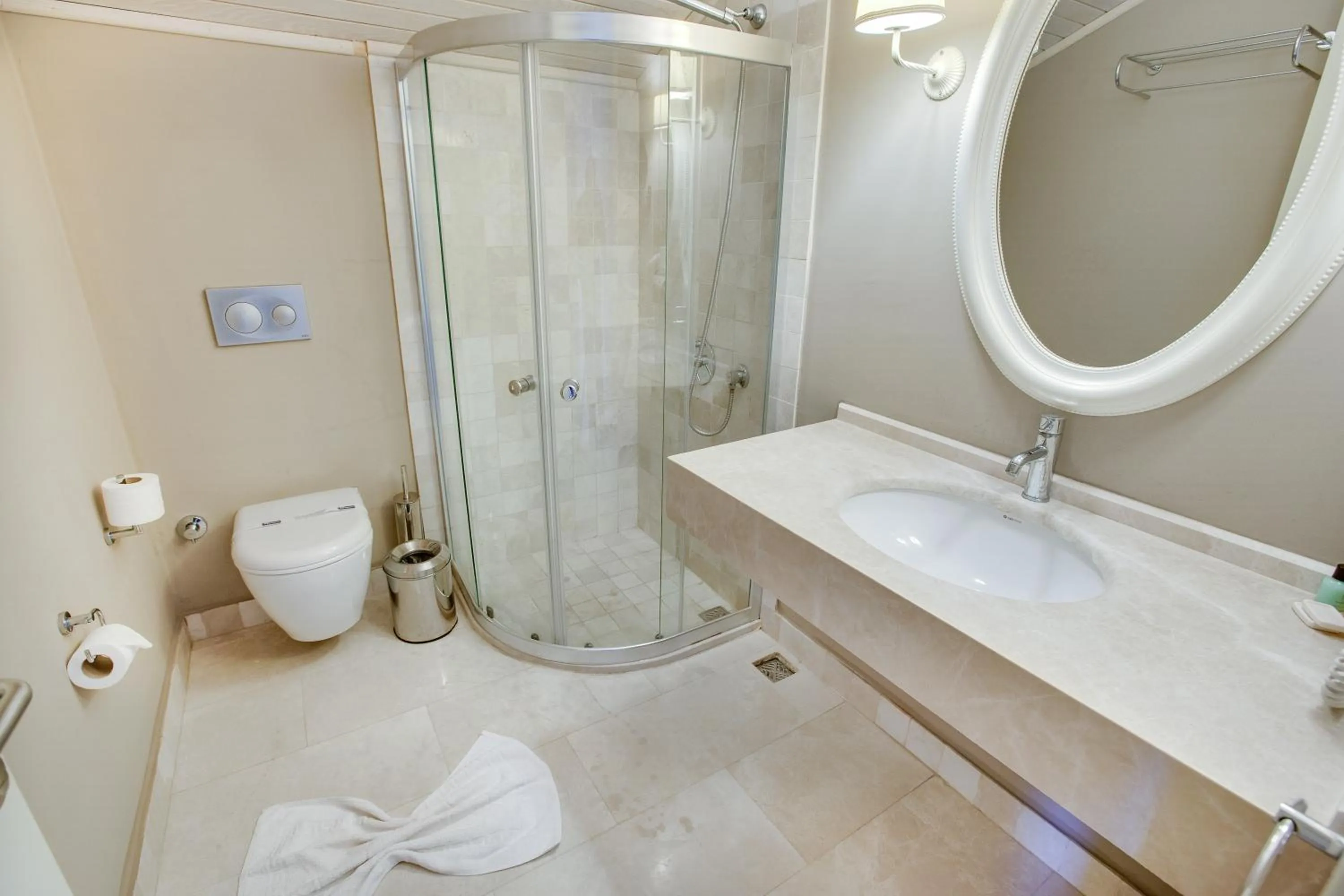 Decorative detail in Pinehill Hotel & Suites