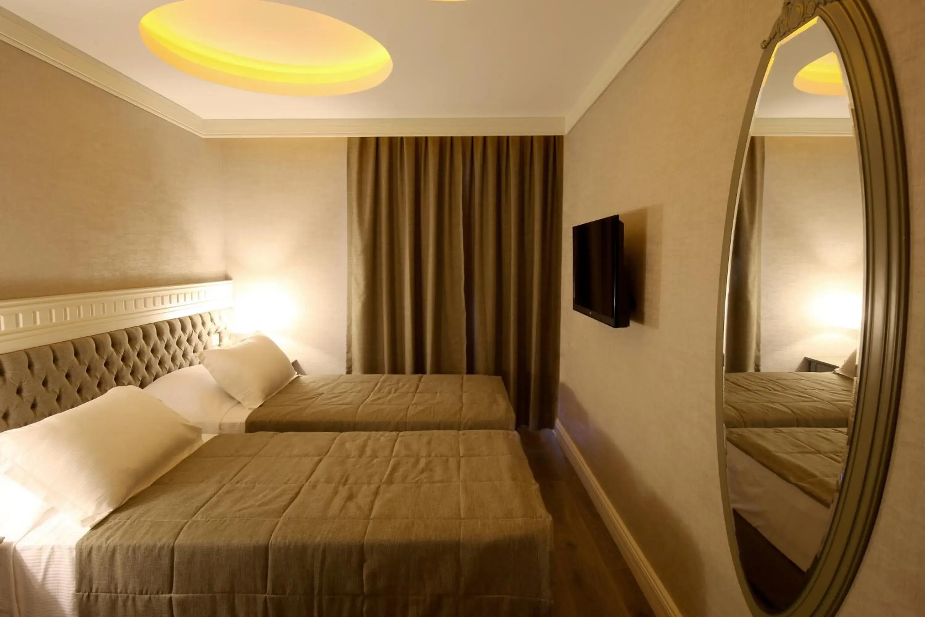 Bed in Pinehill Hotel & Suites Bed in Pinehill Hotel & Suites