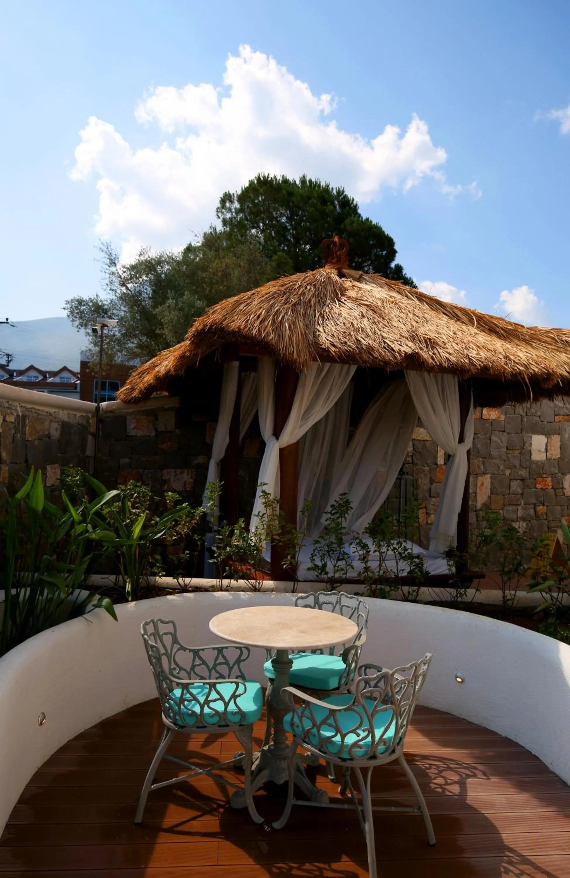 Spa and wellness centre/facilities in Pinehill Hotel & Suites