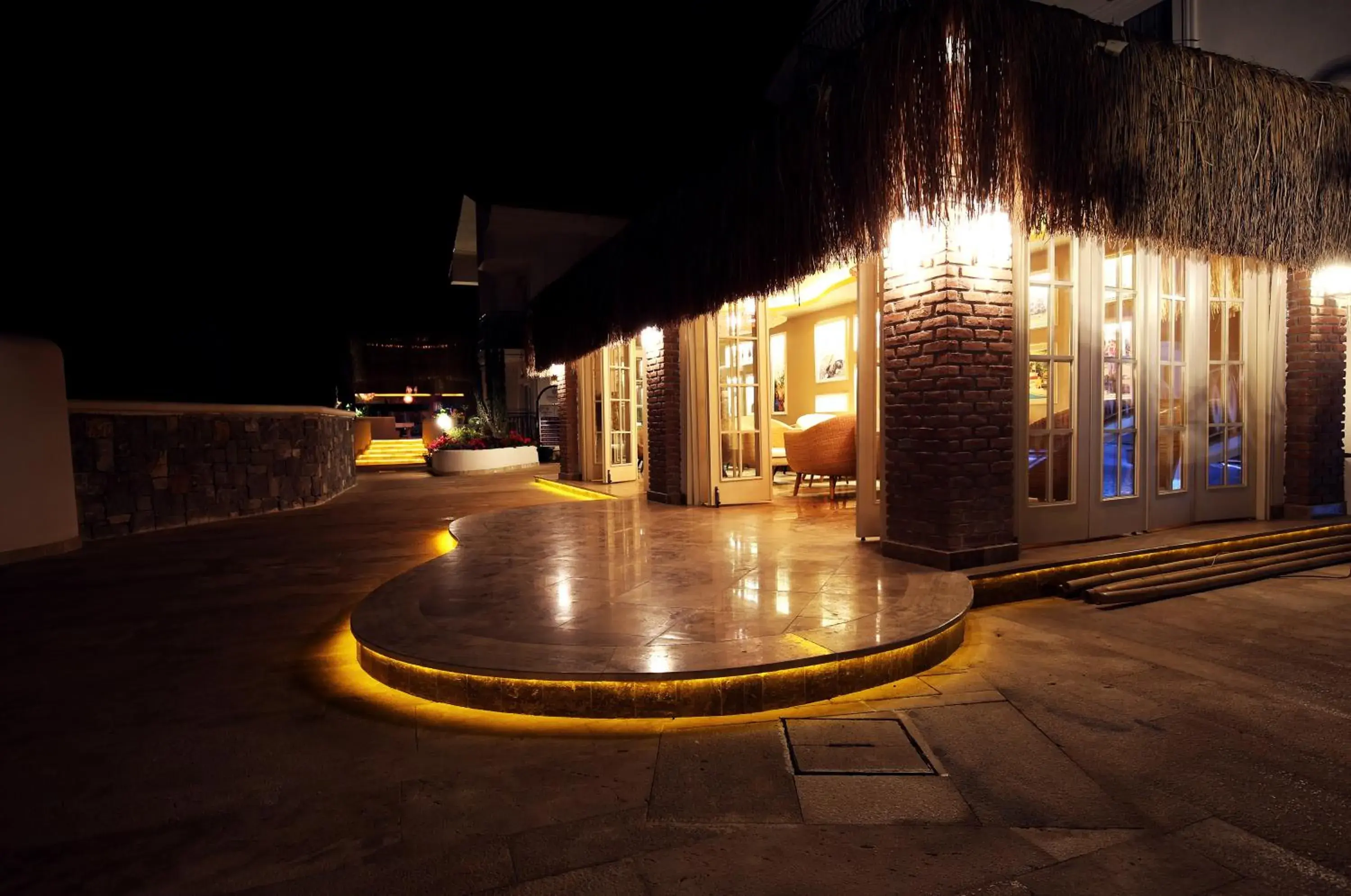 Lobby or reception in Pinehill Hotel & Suites Lobby or reception in Pinehill Hotel & Suites