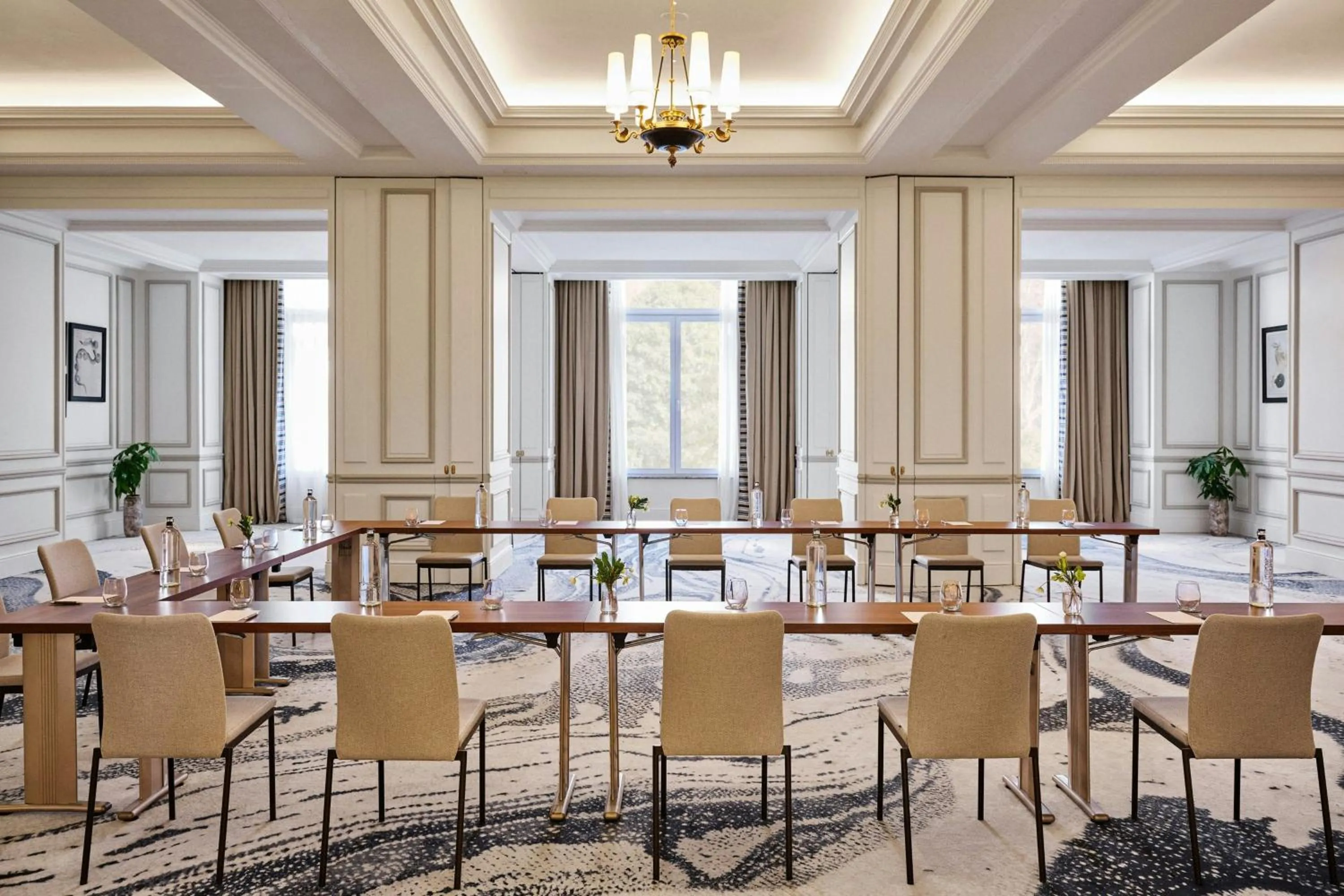 Meeting/conference room in The Palace, a Luxury Collection Hotel, Madrid
