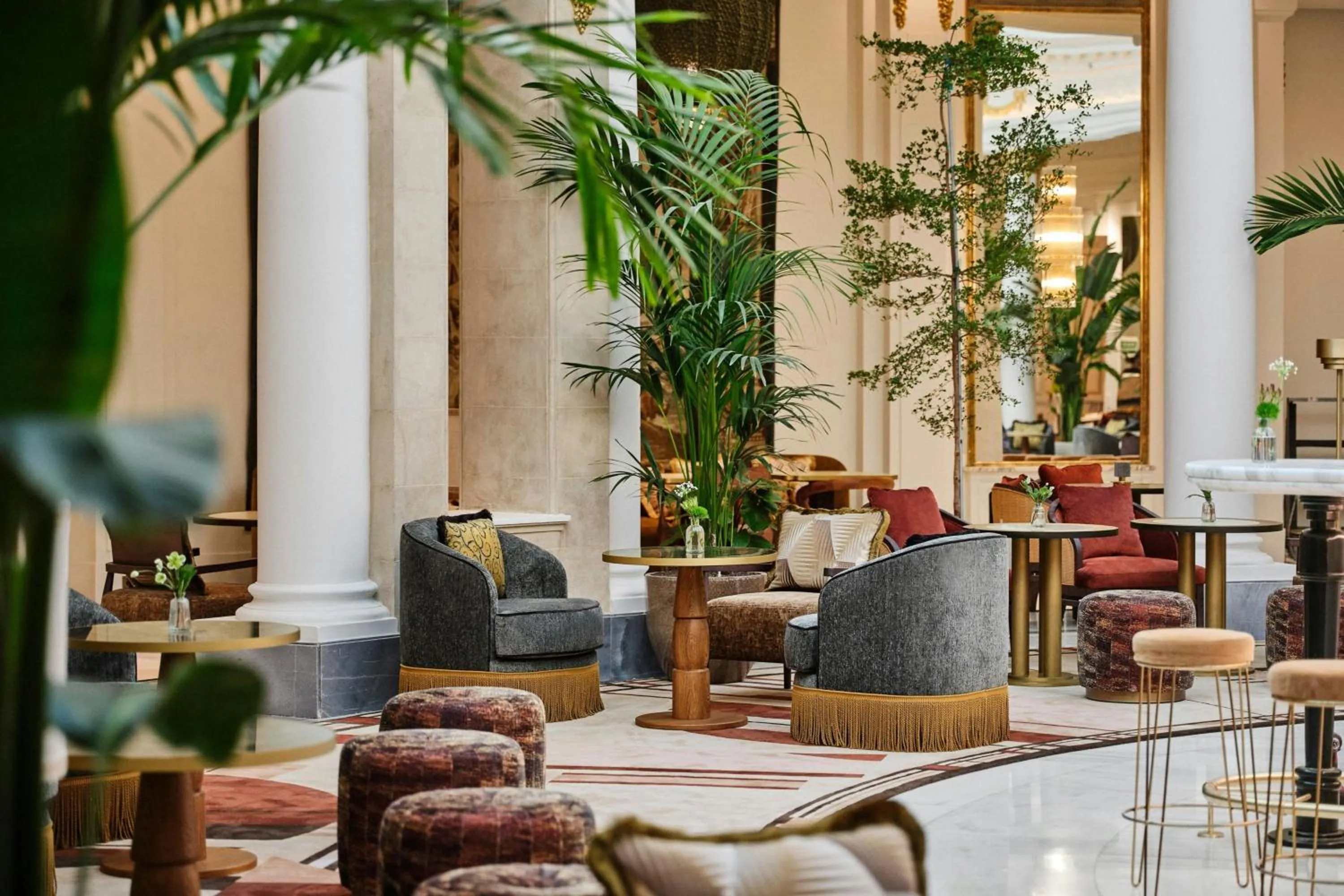Lounge or bar in The Palace, a Luxury Collection Hotel, Madrid