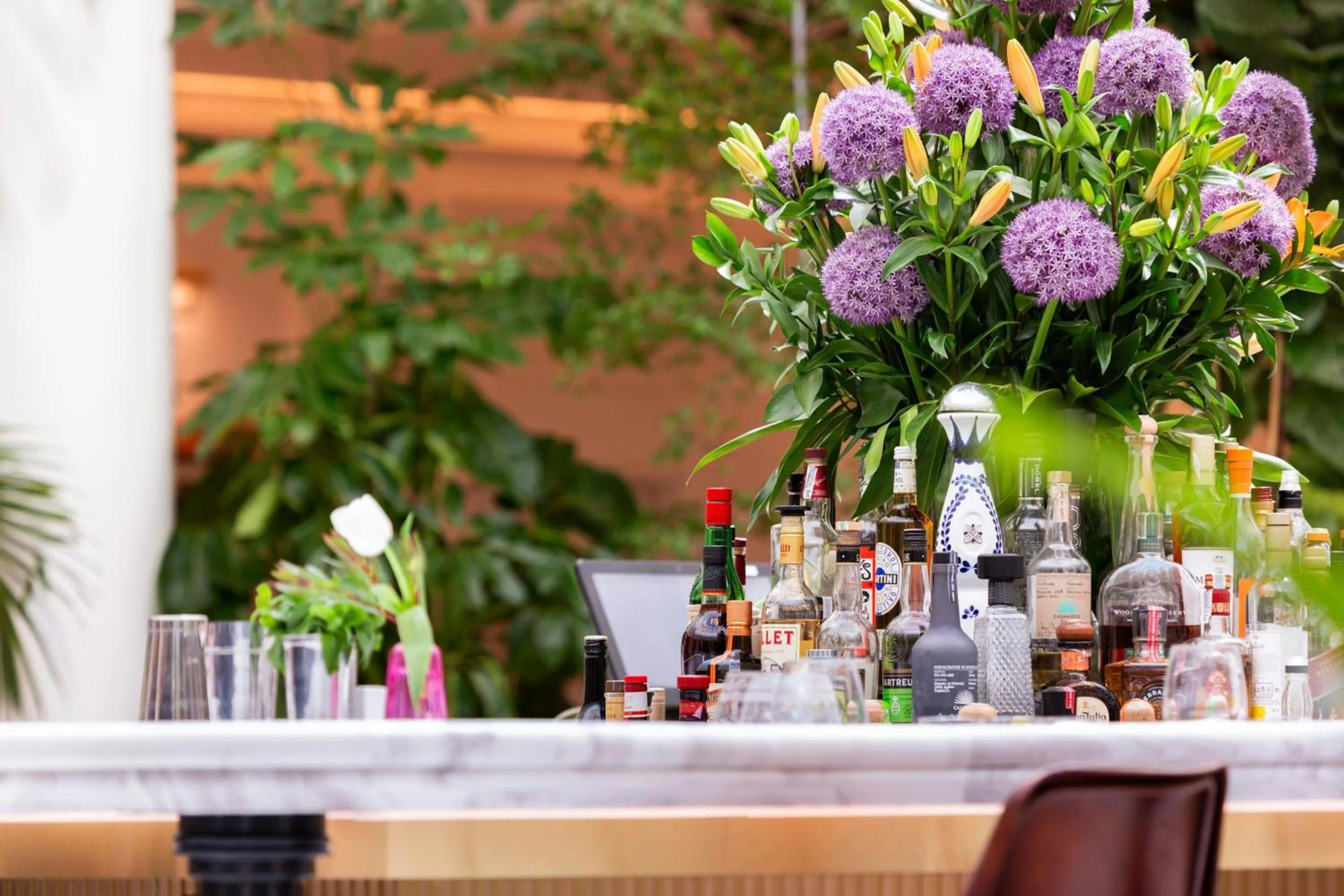 Lounge or bar in The Palace, a Luxury Collection Hotel, Madrid