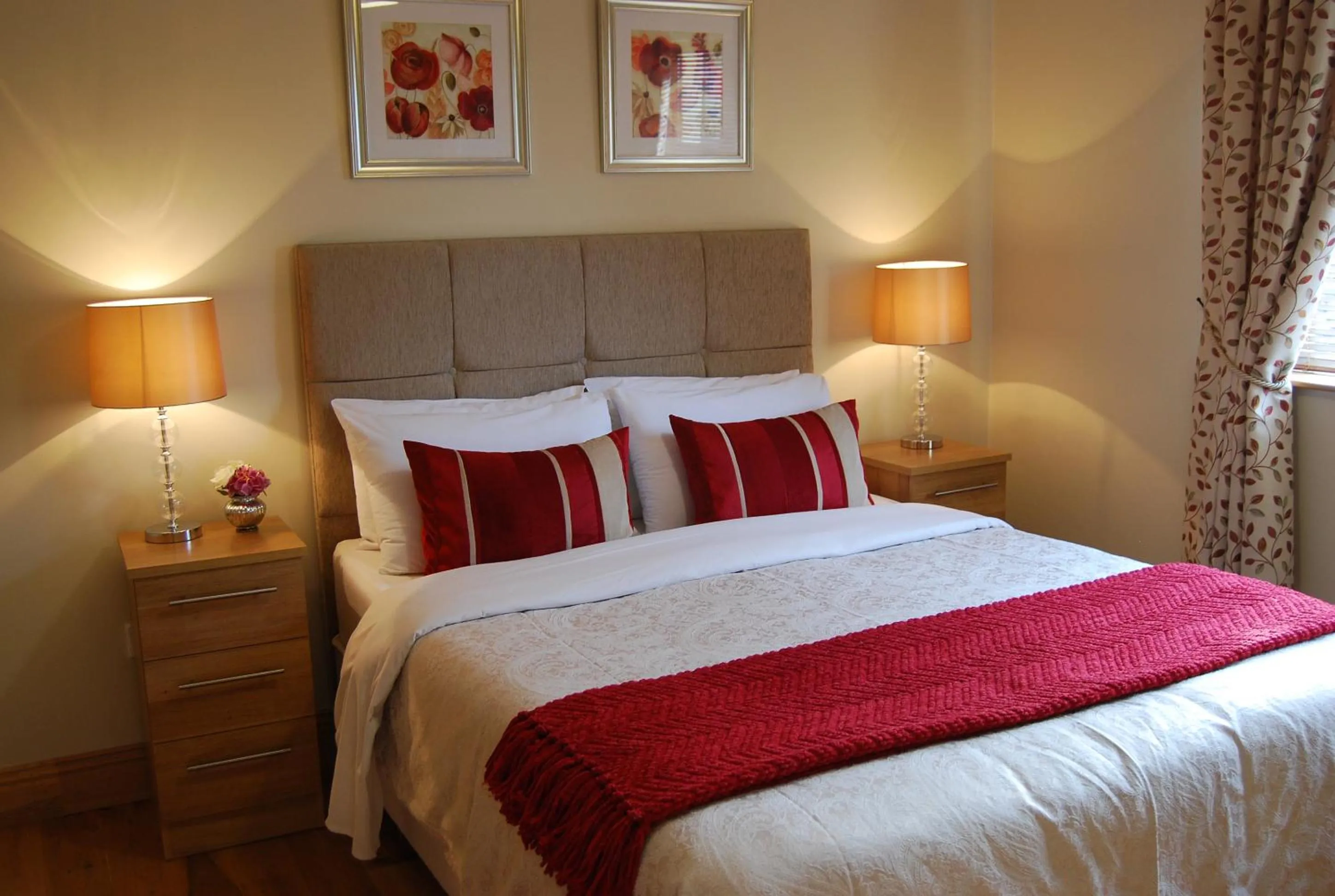 Bed in Lissadell Lodge