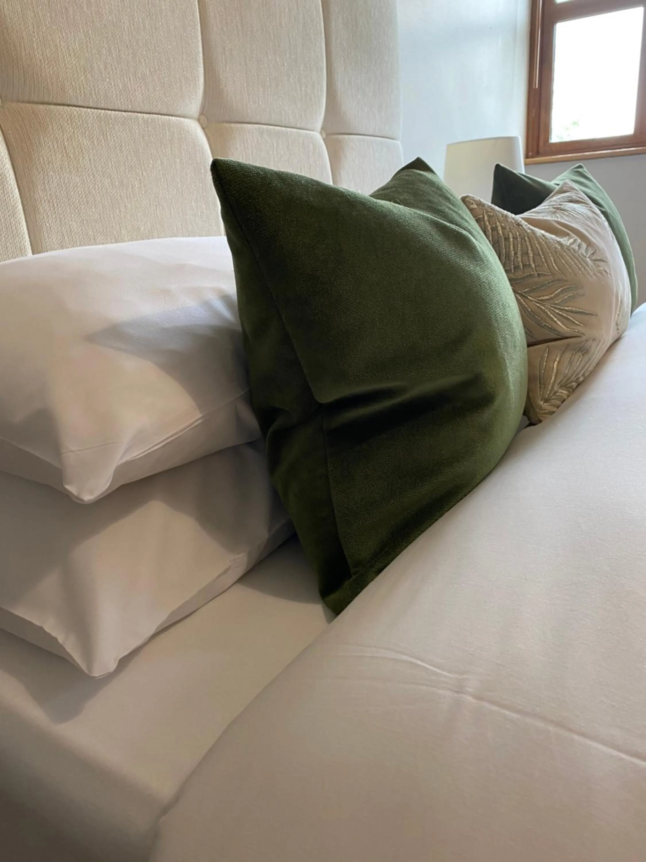 Bed in Lissadell Lodge