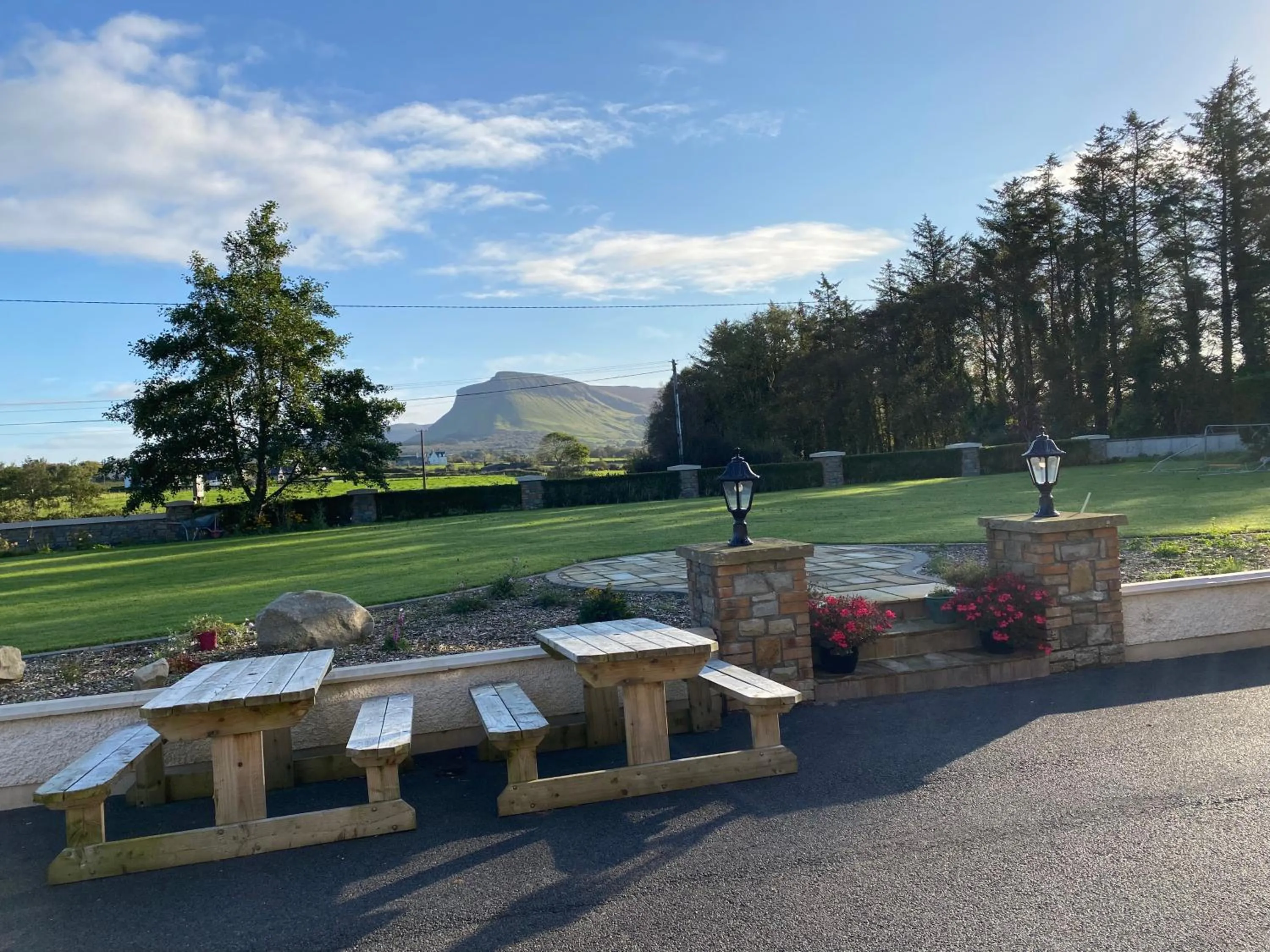 Garden view in Lissadell Lodge