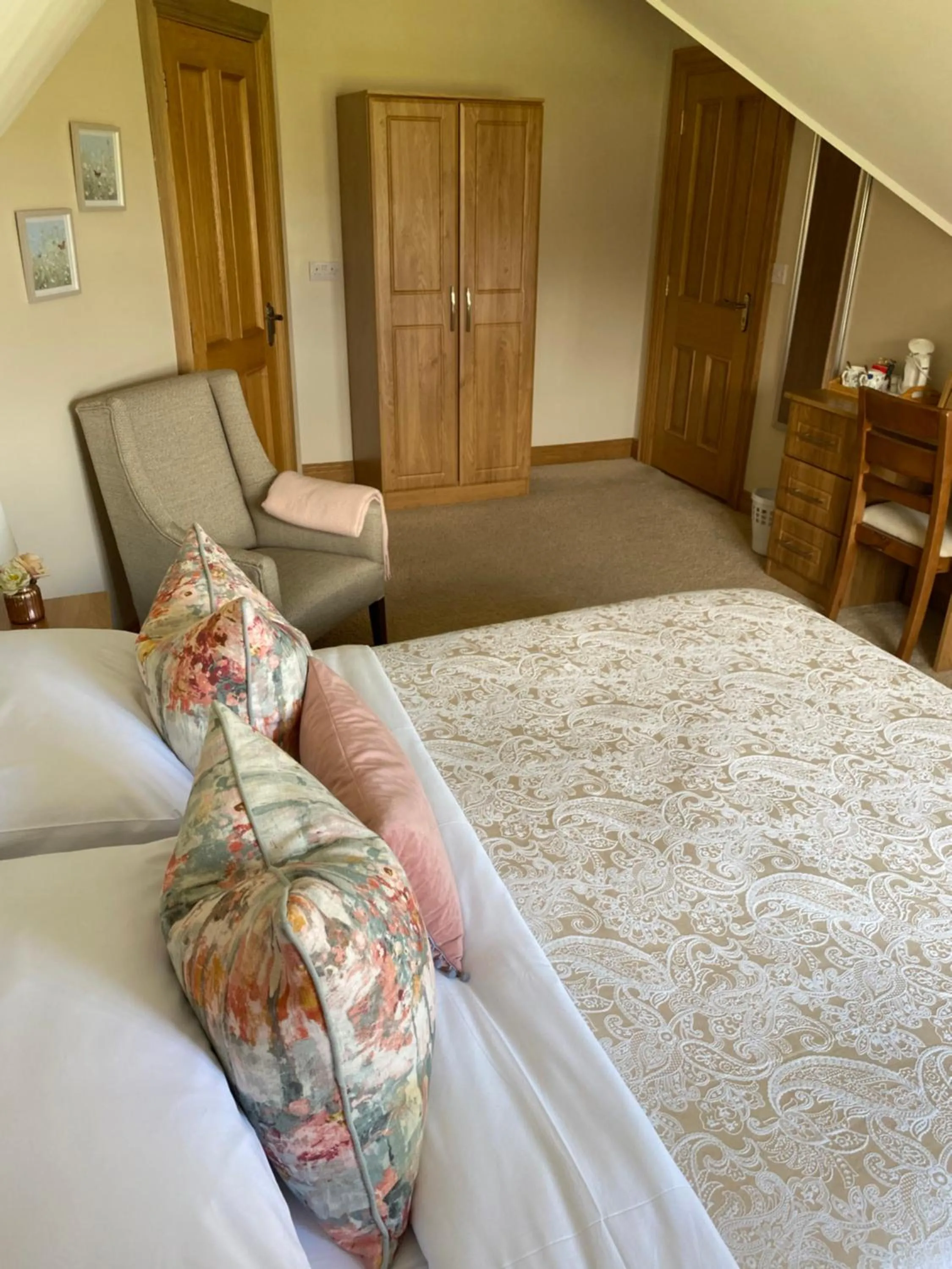 Bed in Lissadell Lodge