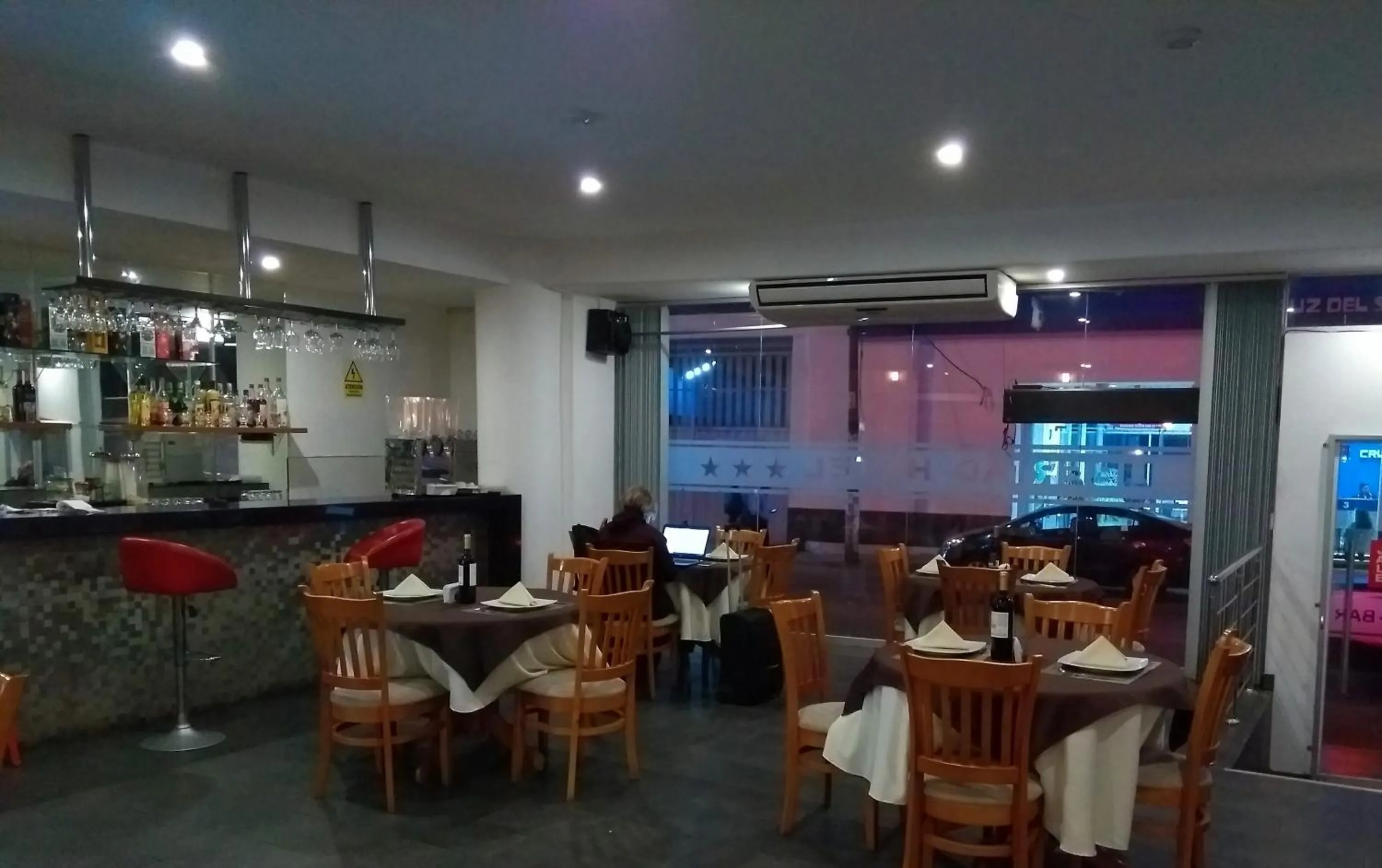 Restaurant/places to eat in Libertad Hotel