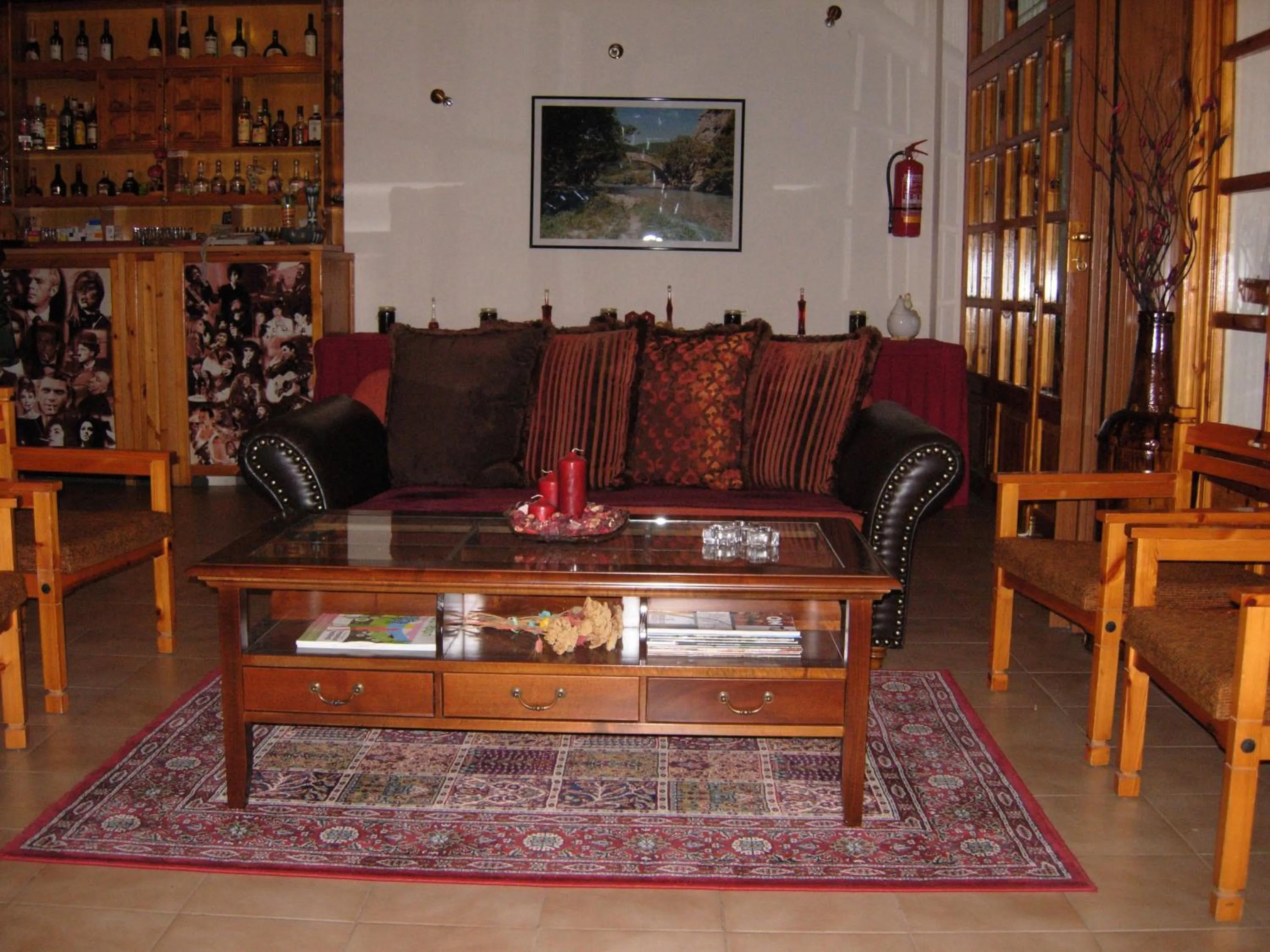 Lounge or bar in Hotel Faraggi