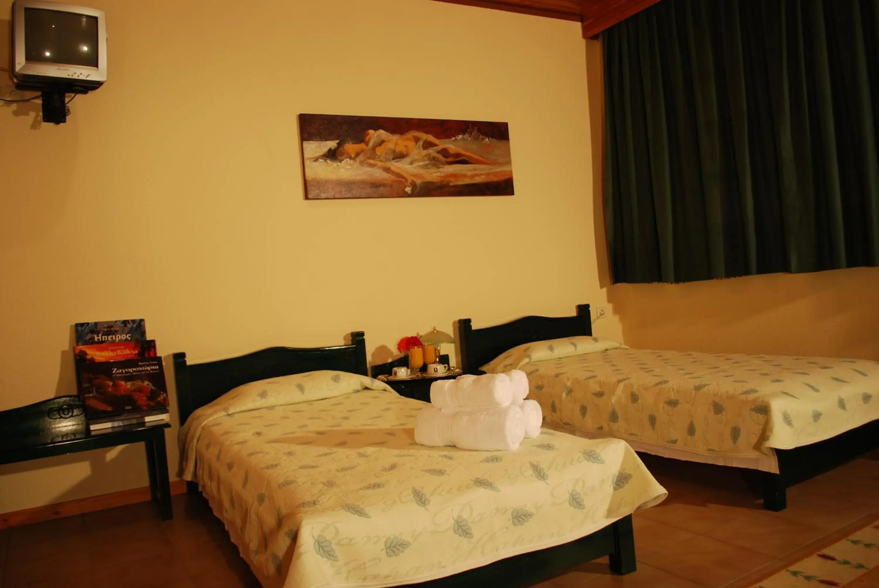 Classic Quadruple Room - single occupancy in Hotel Faraggi Classic Quadruple Room - single occupancy in Hotel Faraggi