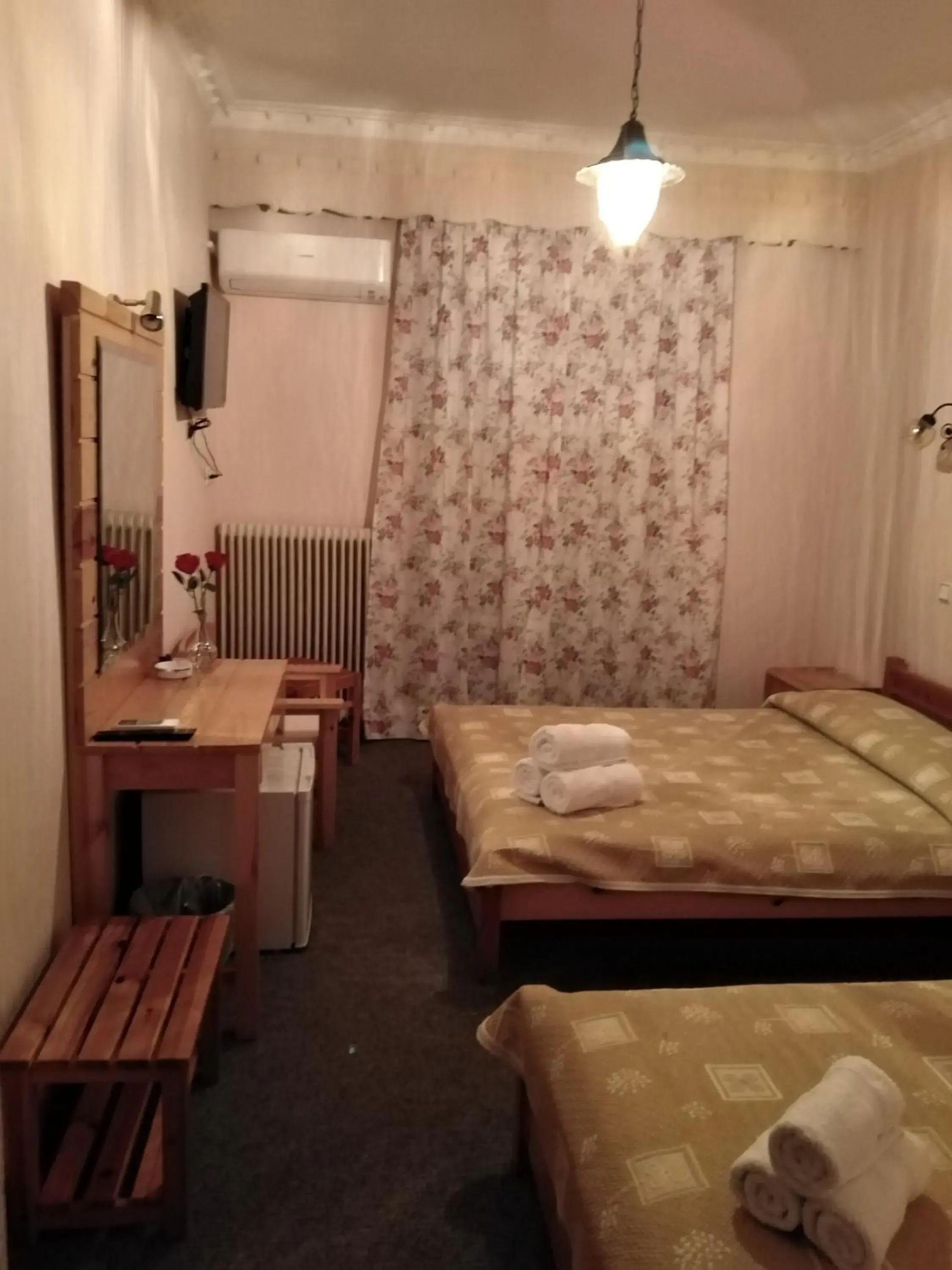 Triple Room in Hotel Faraggi Triple Room in Hotel Faraggi